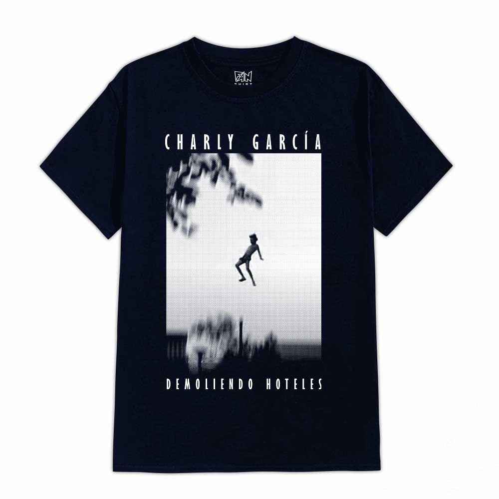 POLERA ESTAMPADA CHARLY GARCIA DEMOLIENDO HOTELES-0