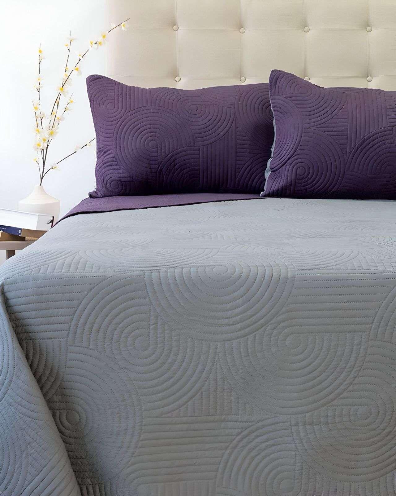 Cubrecama Quilt Hotpress Liso Bicolor King Doral D03-2