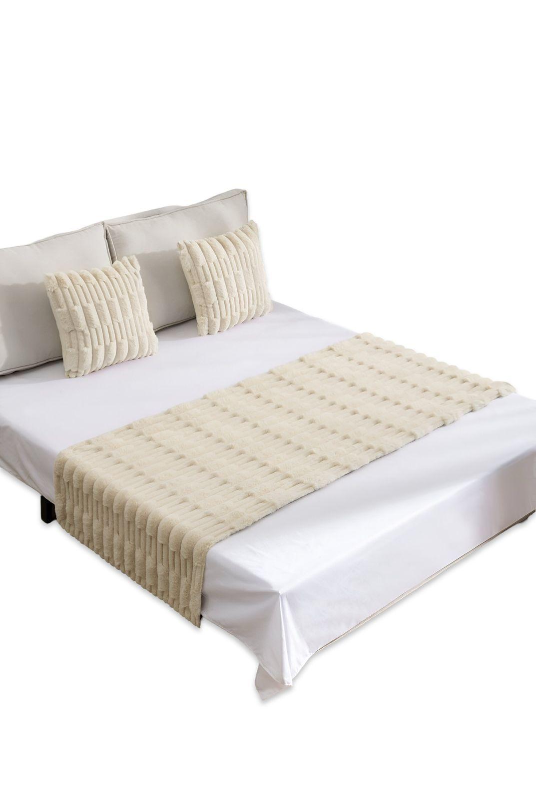 JUEGO DE PIECERA DE CAMA MAS 2 COJIN CON FUNDAS MODELO BAMBÚ BEIGE-1