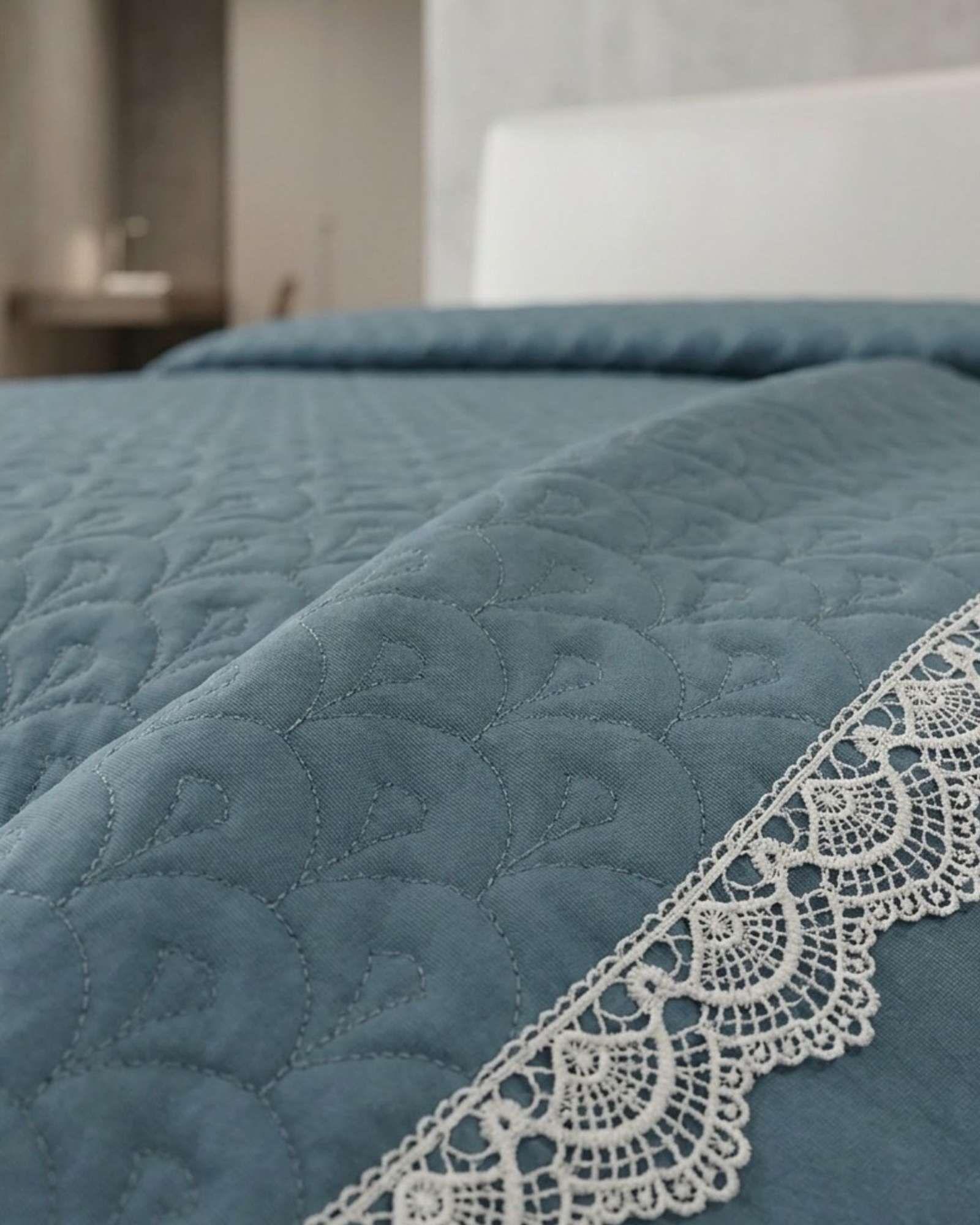 Cubrecama Quilt Diseño Escamas 2 Plazas + Fundas03-2