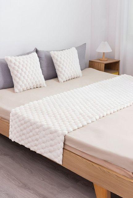 JUEGO DE PIECERA DE CAMA MAS 2 COJIN CON FUNDAS MODELO PERLA  BLANCO-0