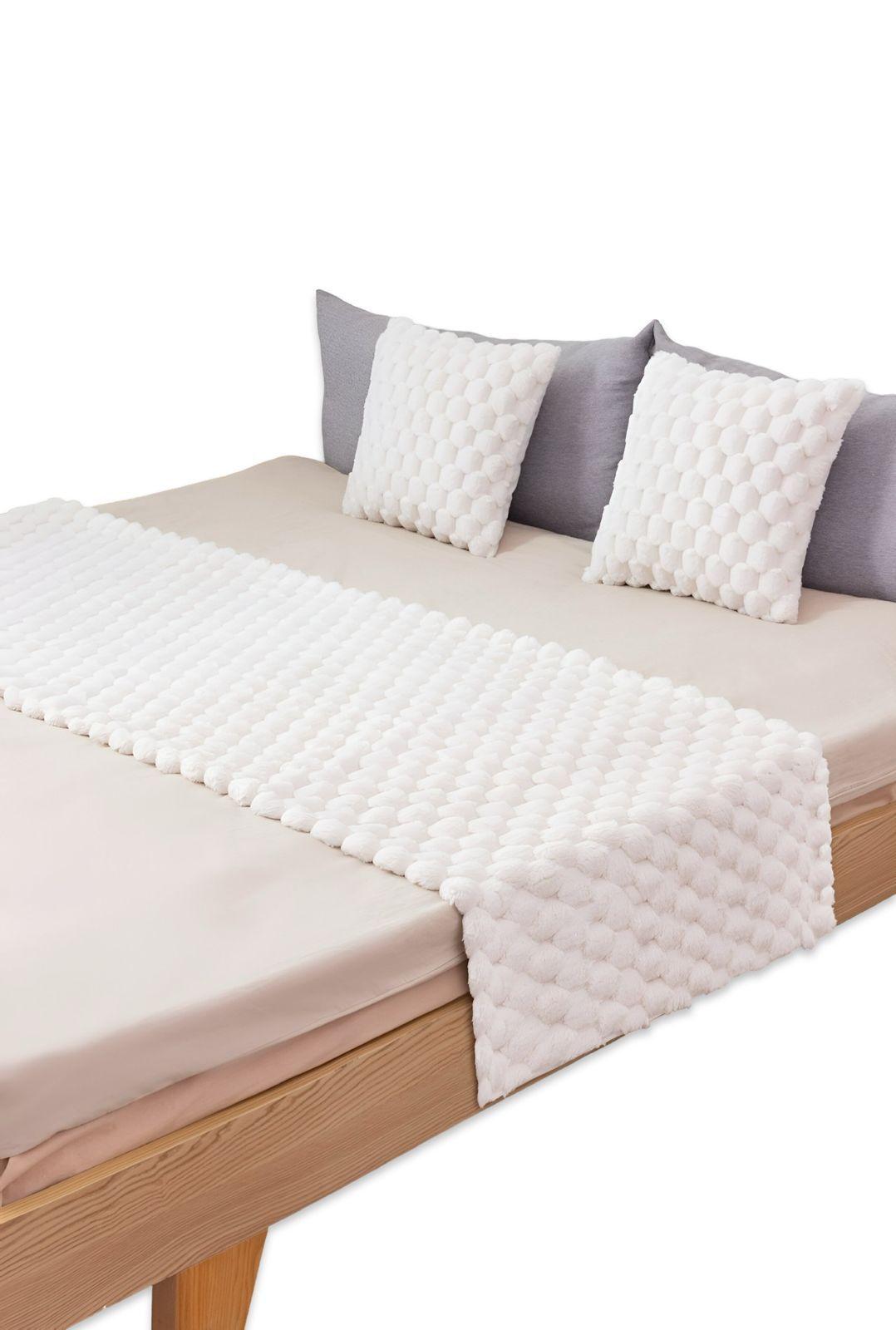 JUEGO DE PIECERA DE CAMA MAS 2 COJIN CON FUNDAS MODELO PERLA  BLANCO-2