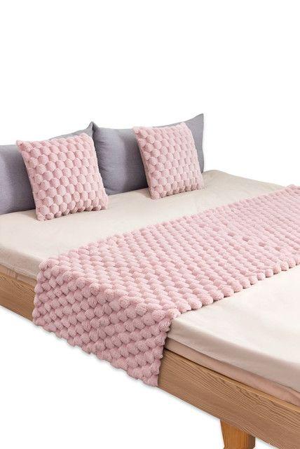 JUEGO DE PIECERA DE CAMA MAS 2 COJIN CON FUNDAS MODELO PERLA ROSADO-2