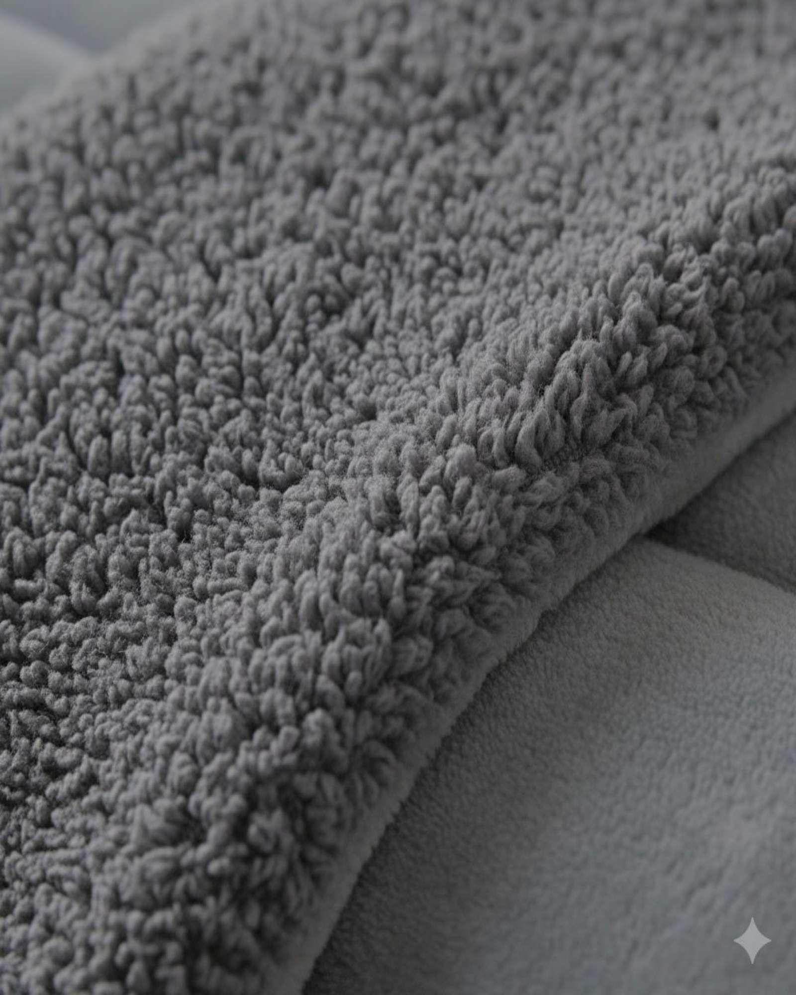 Cubrecama de invierno Plush y Chiporro  color gris King-3