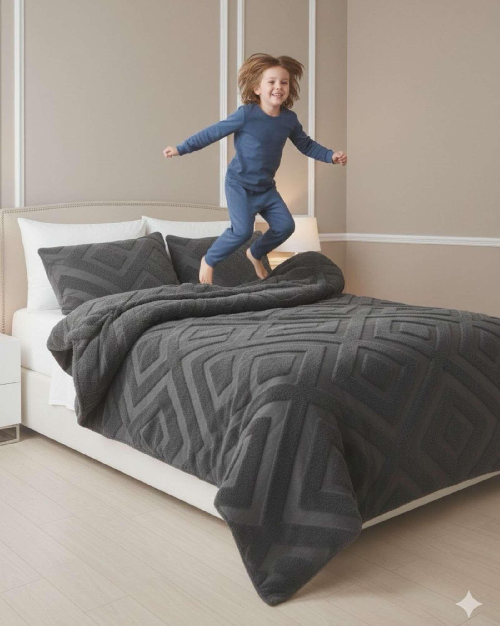 Cubrecama Chiporro Diseño Geometrico Suave y Abrigador Plaza y Media A17-4