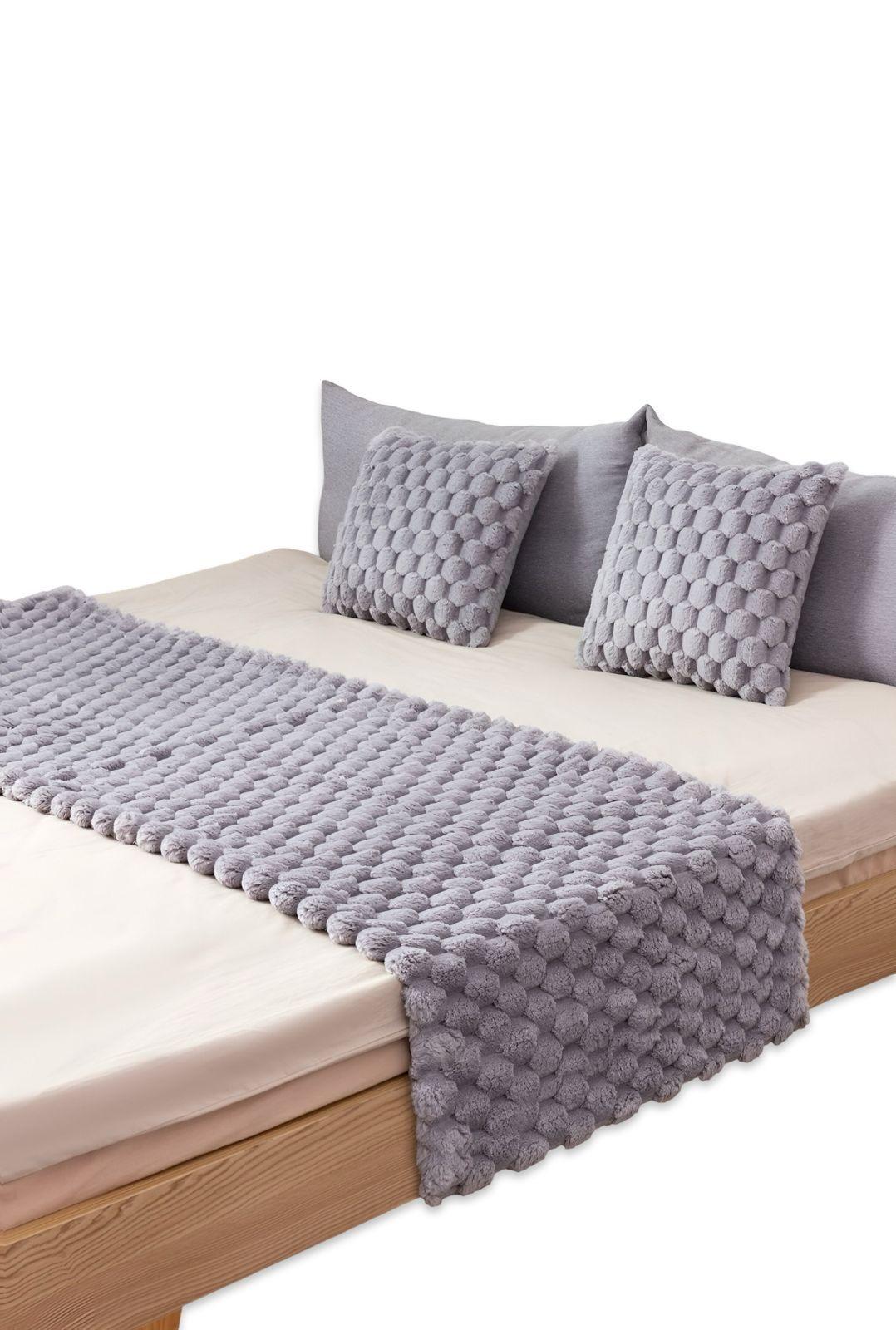 JUEGO DE PIECERA DE CAMA MAS 2 COJIN CON FUNDAS MODELO PERLA GRIS-1