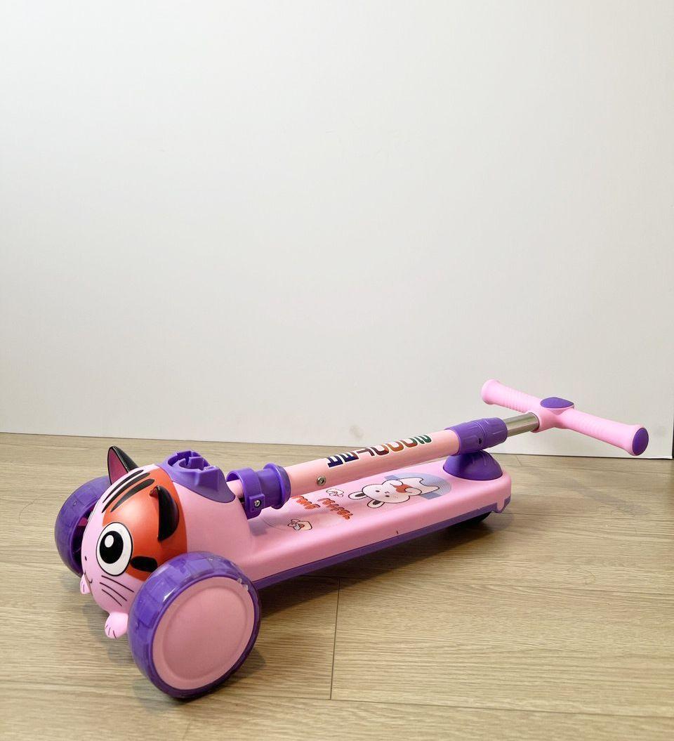 Scooter 3 Ruedas Gatita Rosa-3