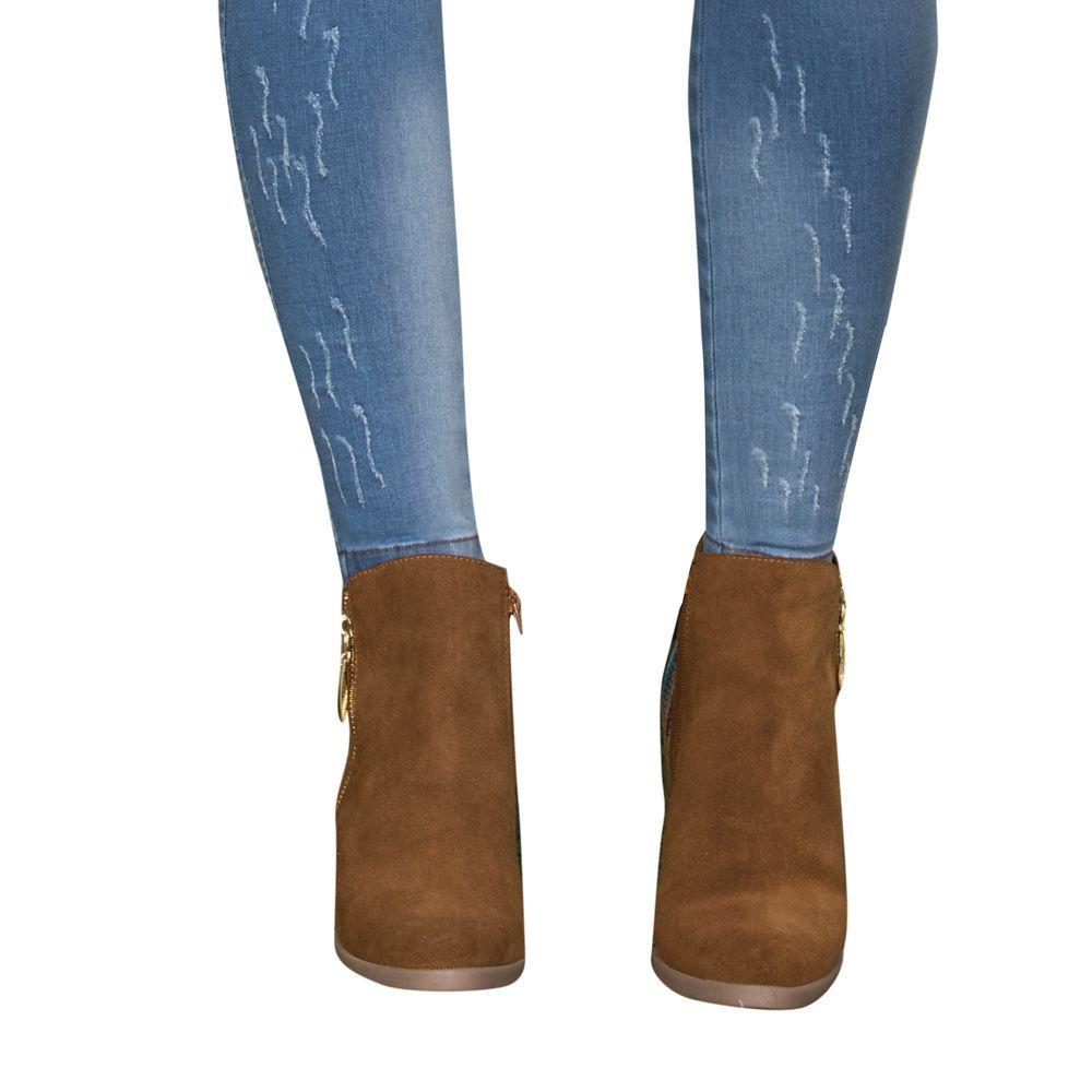Jeans Estilo Ochentero Levanta Cola Simone TYT-4