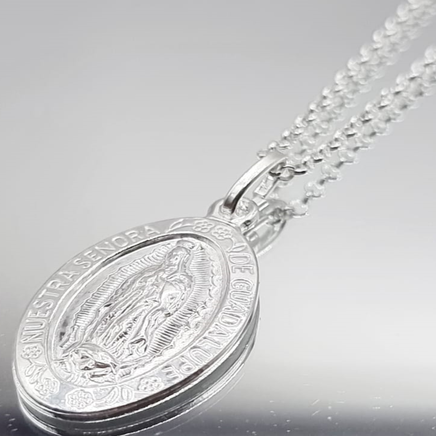 Collar con Virgen de Guadalupe en Plata 925-1