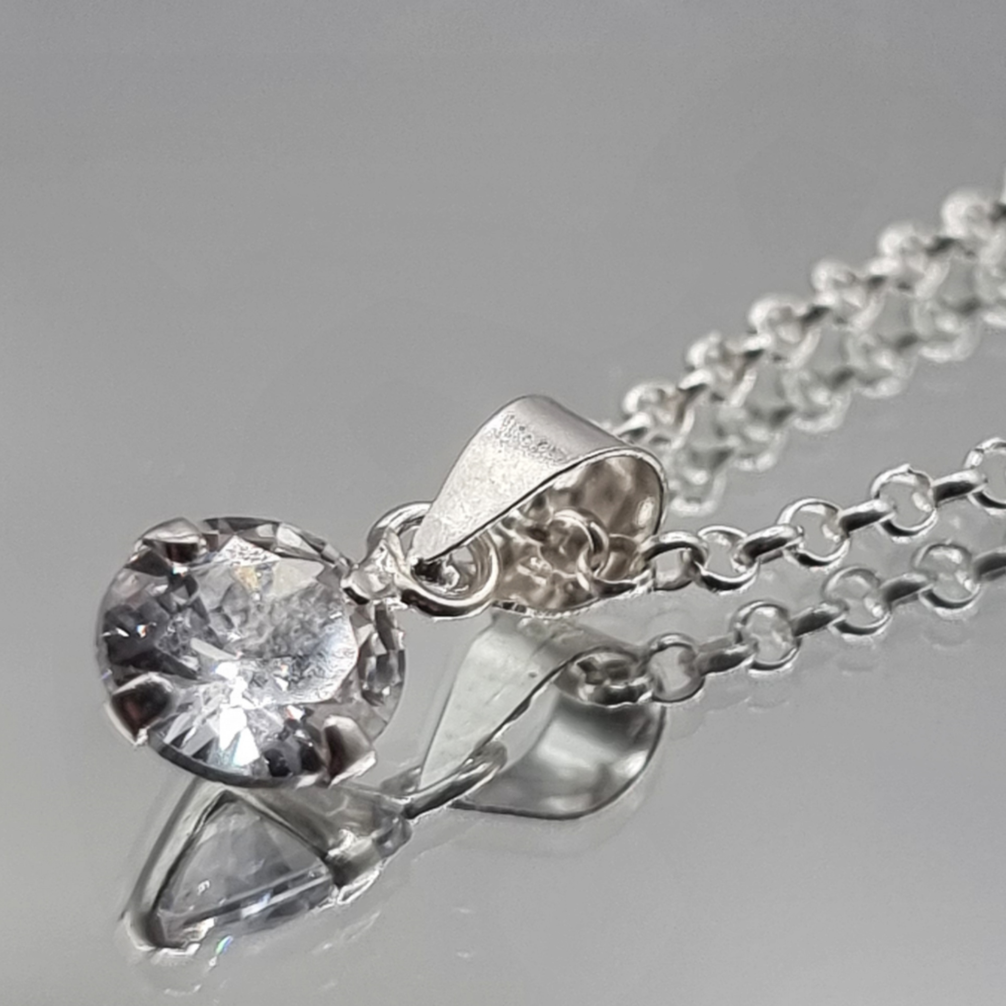 Collar Punto De Luz con Circón en Plata 925 -2