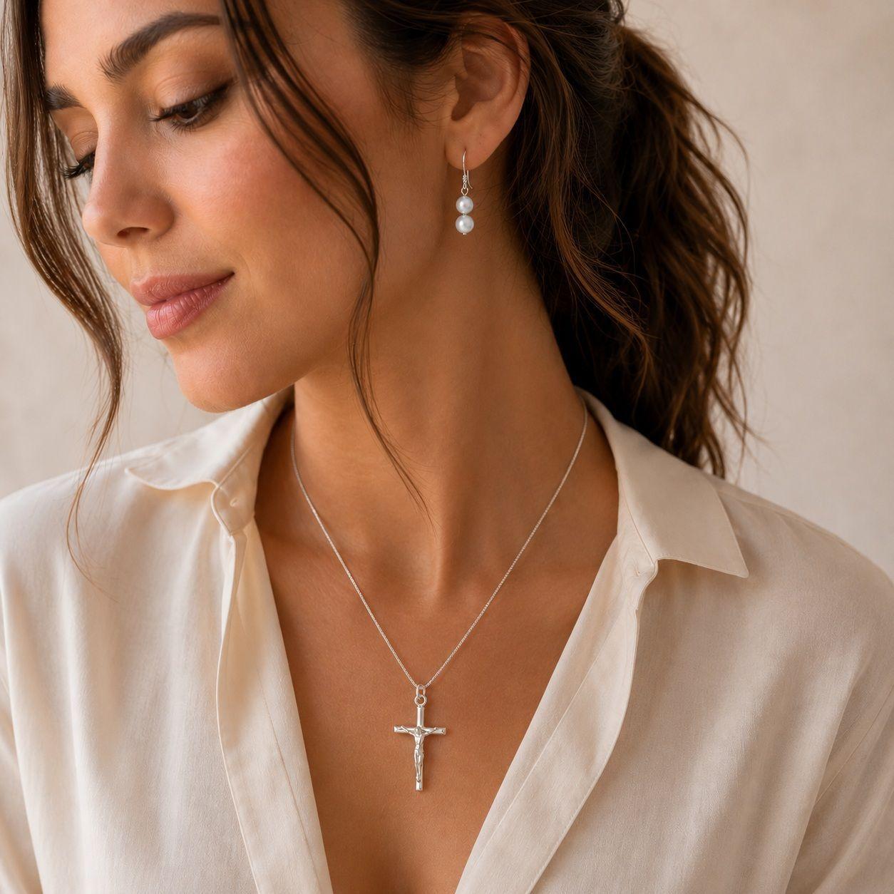 Conjunto Collar Crucifijo y Aros Perla de Rio Natural Plata 925-3