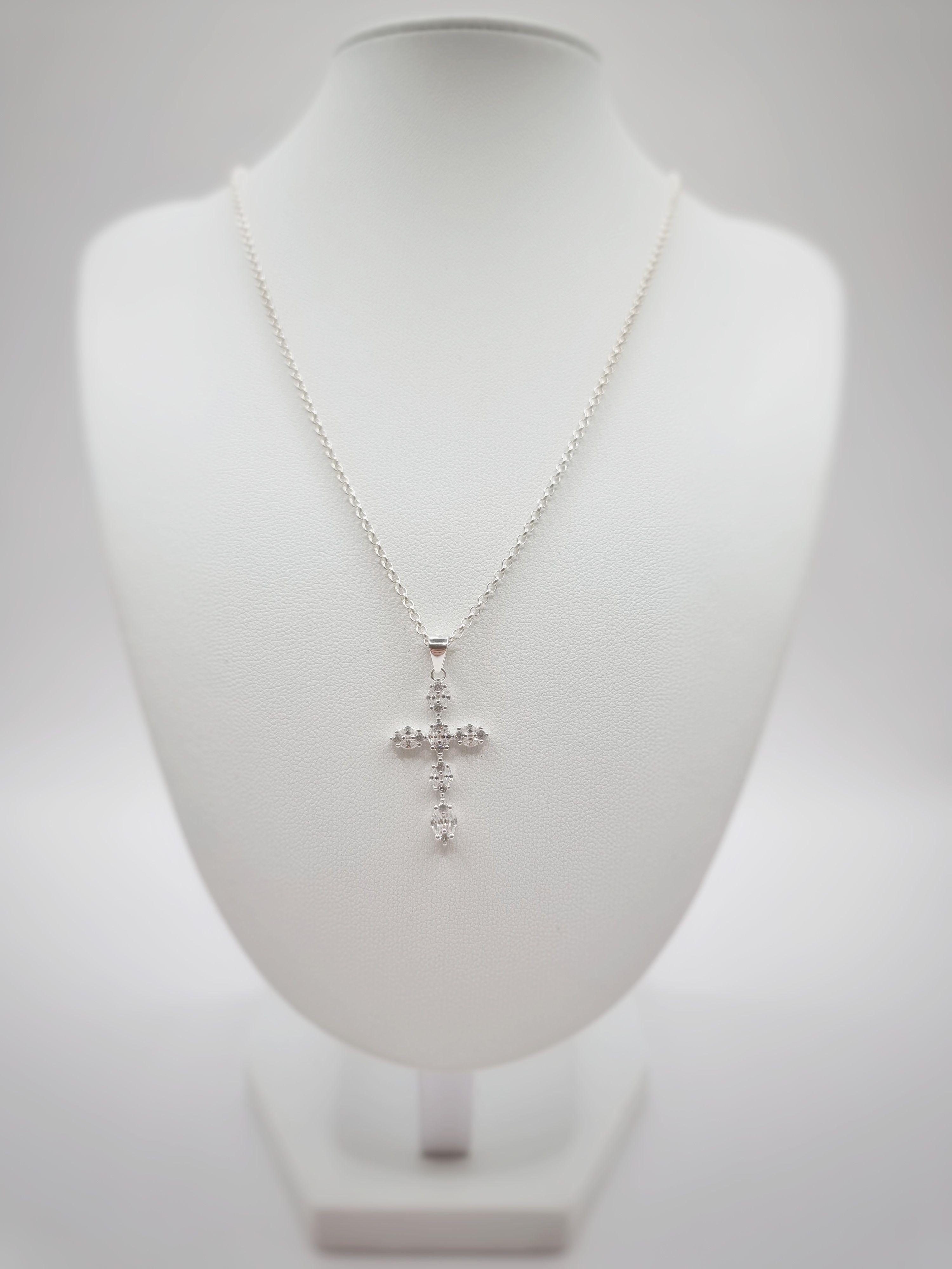 Collar Cruz en Plata 925 con Circones Brillantes -2
