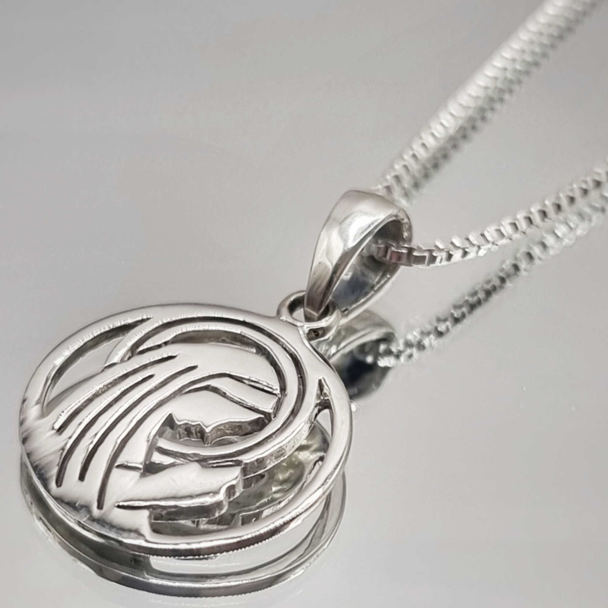 Collar Virgen Medalla Religiosa en Plata 925 -2