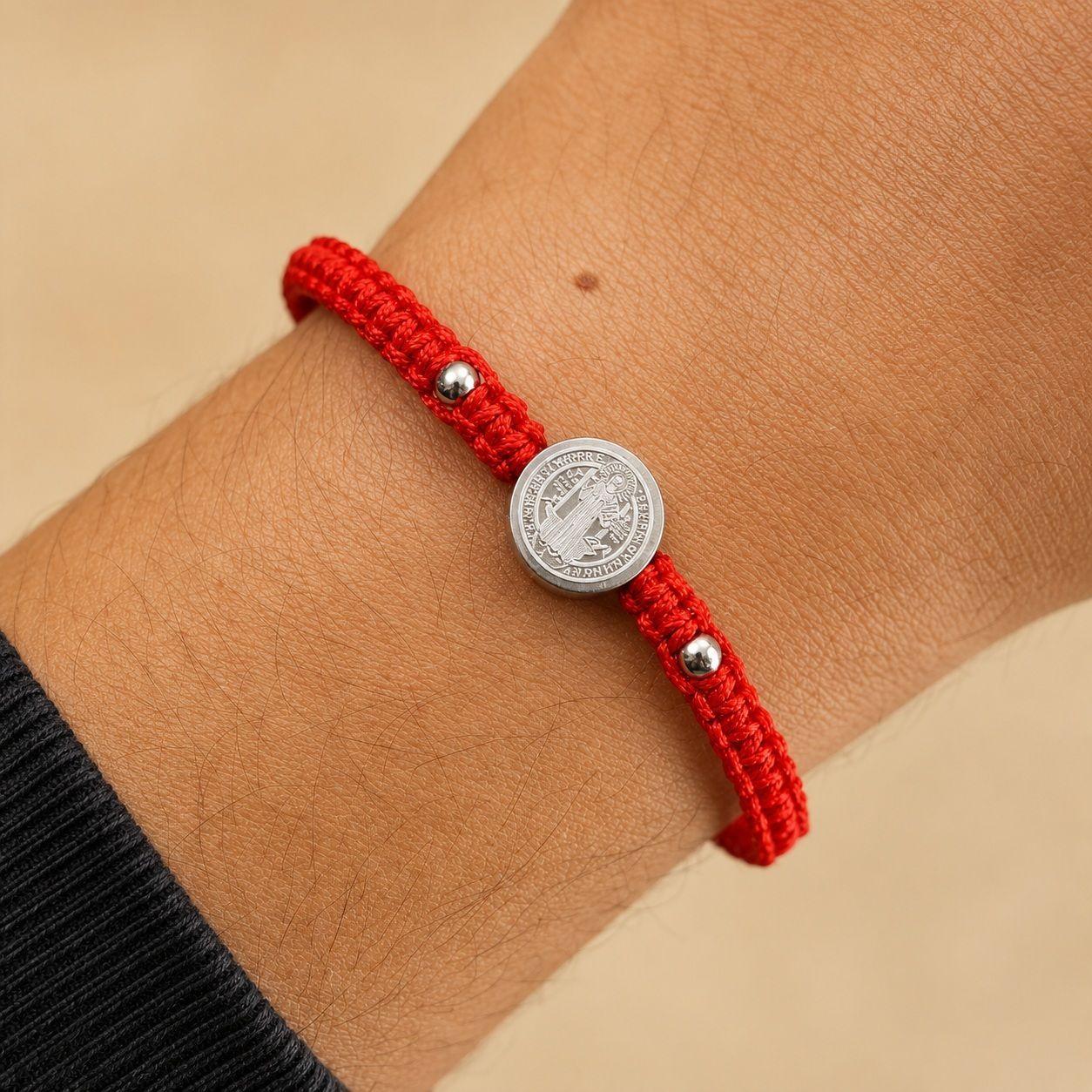 Pulsera Hilo Rojo San Benito Acero Inoxidable -4