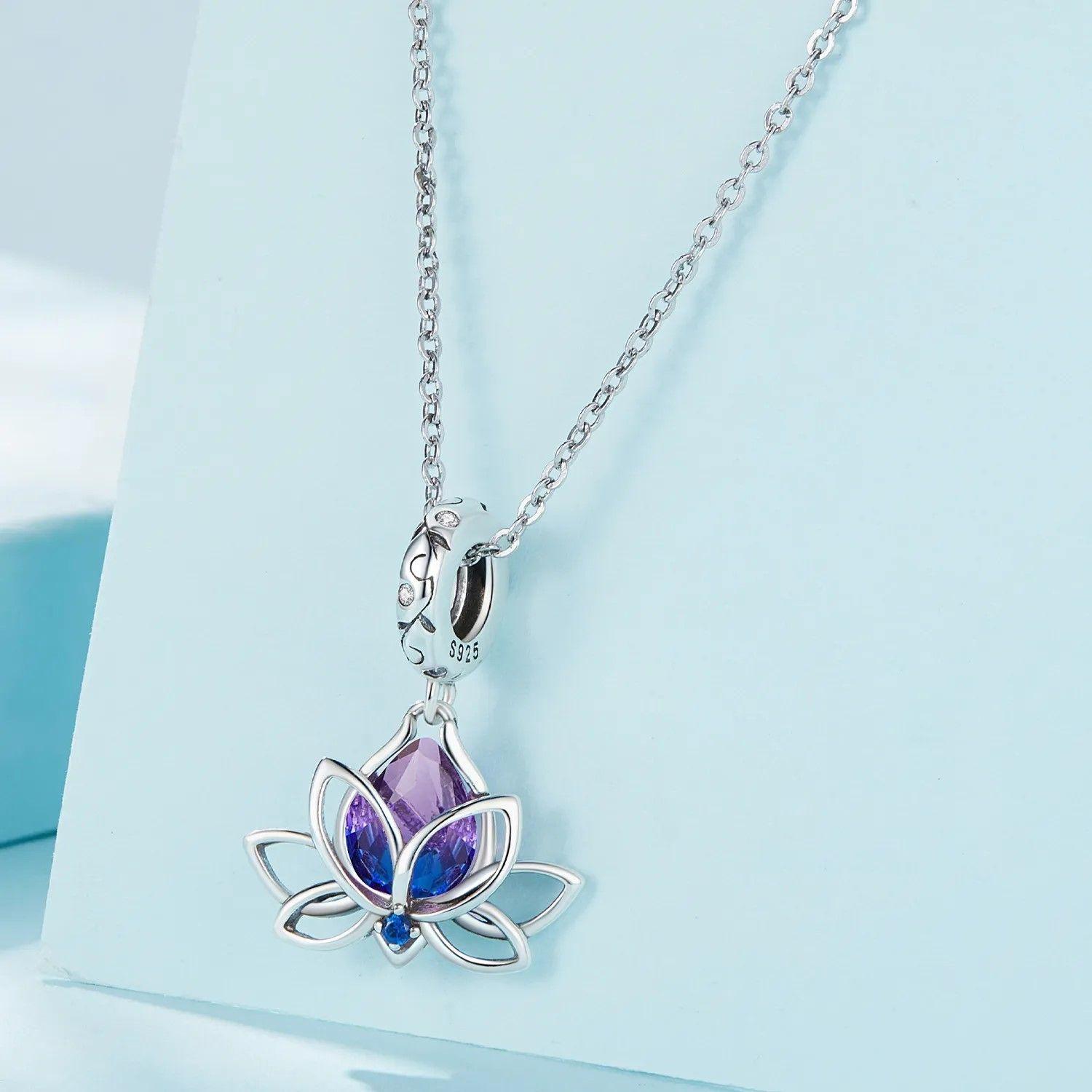 Charm Flor Morada con Cadena 50cm Plata 925-0
