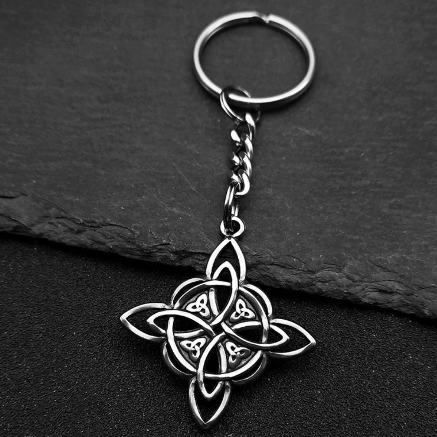 Llavero Nudo de Brujas en Acero Inoxidable-2