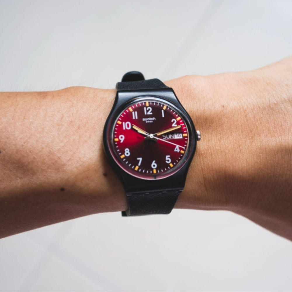  RELOJ SWATCH SIR RED GB753 NEGRO UNISEX DIAL ROJO-2
