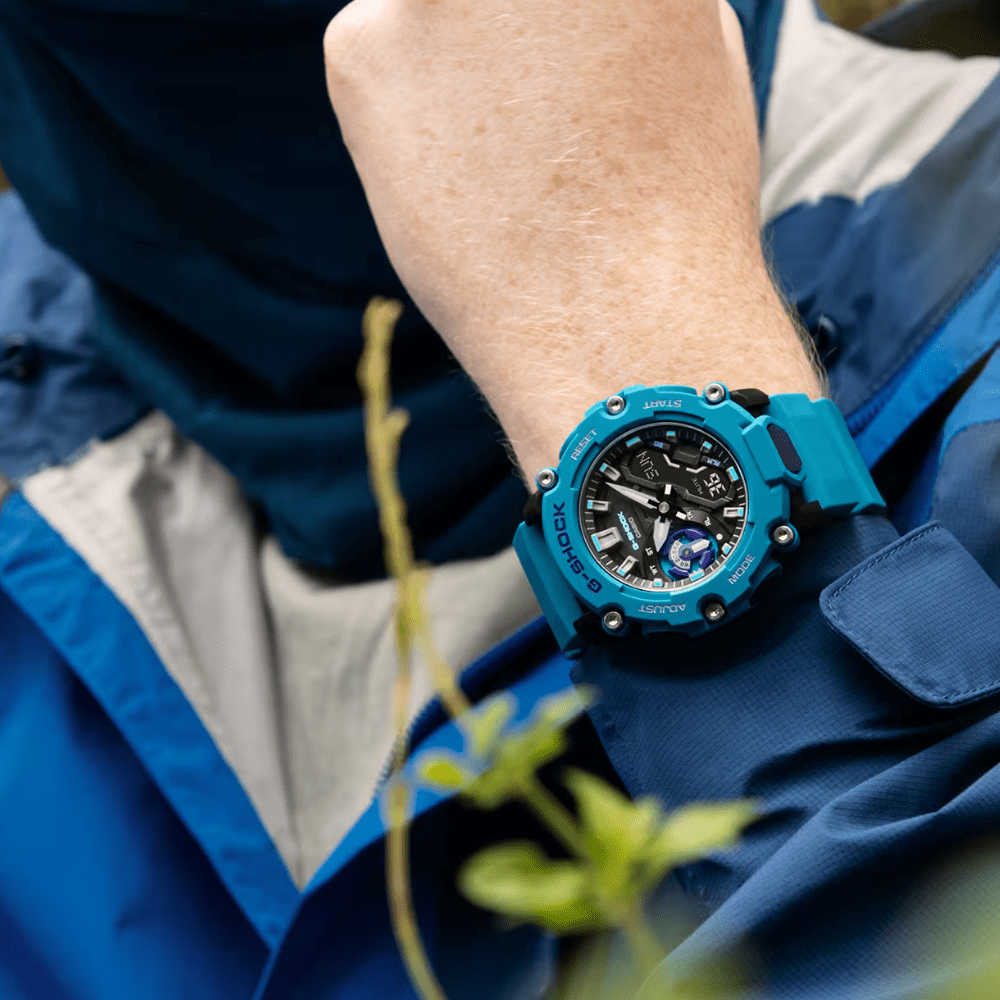 RELOJ CASIO G-SHOCK GA-2200-2ADR-1