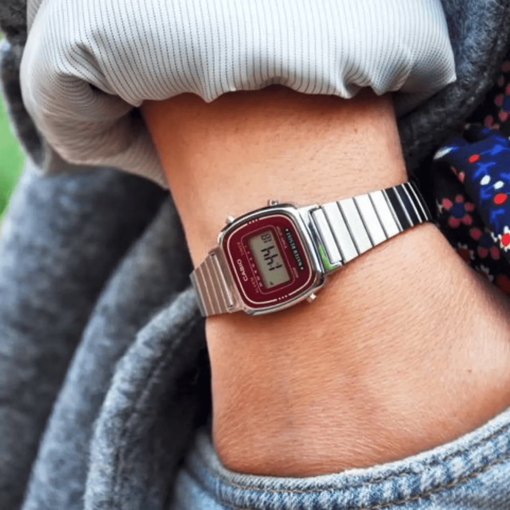 RELOJ CASIO LA670WA-4DF VINTAGE MINI PLATEADO MUJER BURDEO-2