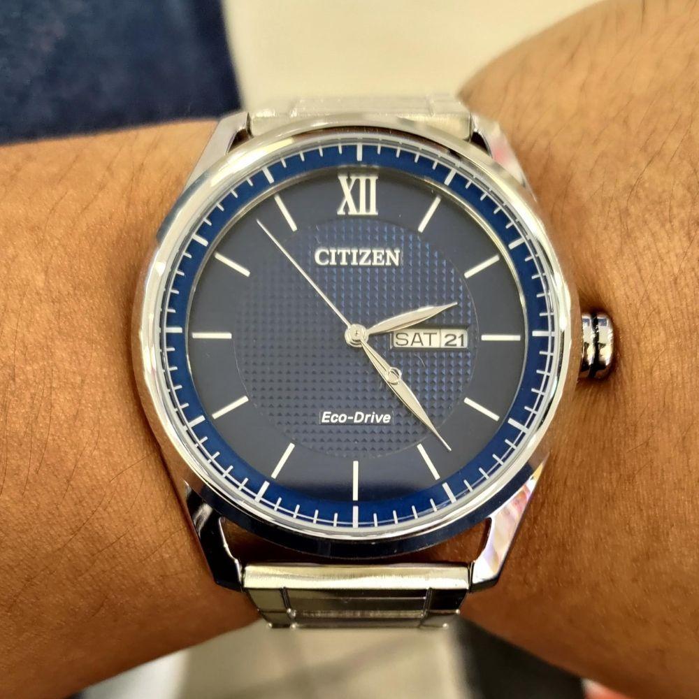 Reloj Citizen Eco-Drive AW0081-54L Plateado Dial Azul Acero Hombre-1