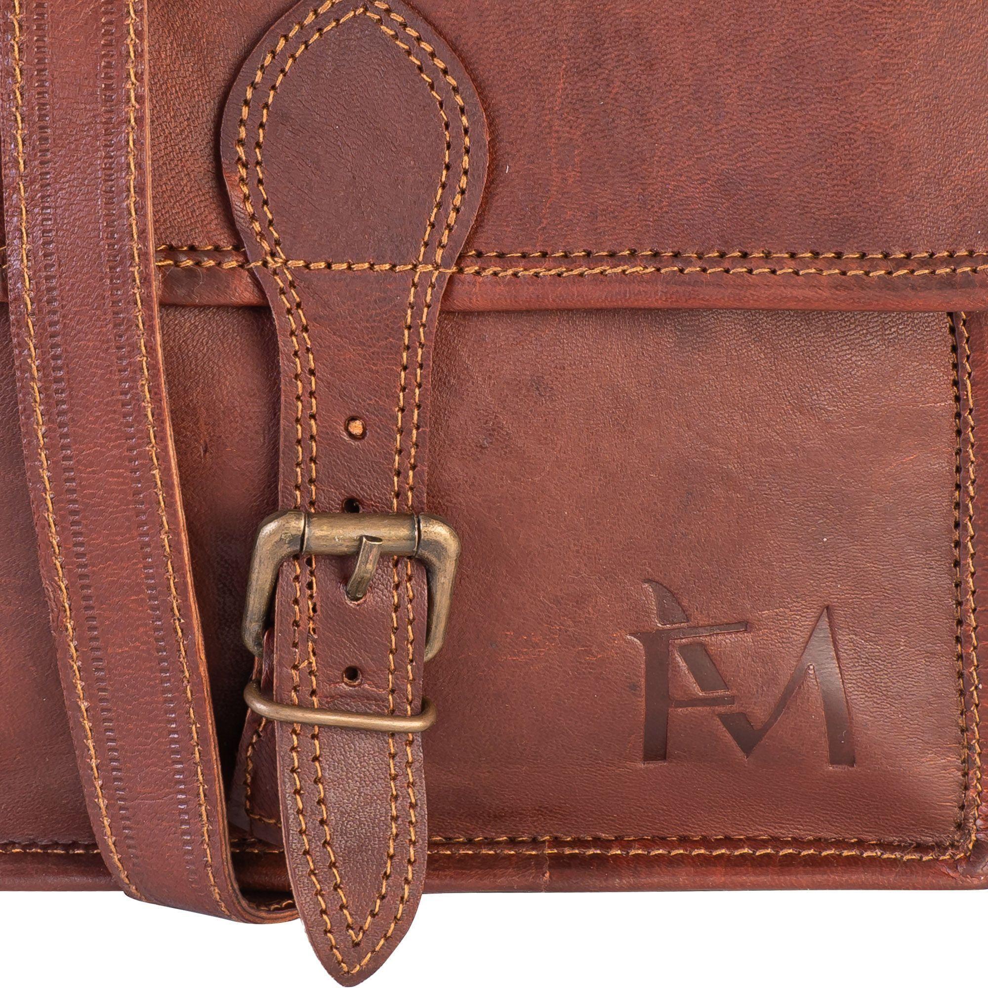 Bolso bandolera de cuero, color marrón. Diseño tipo maletin-2