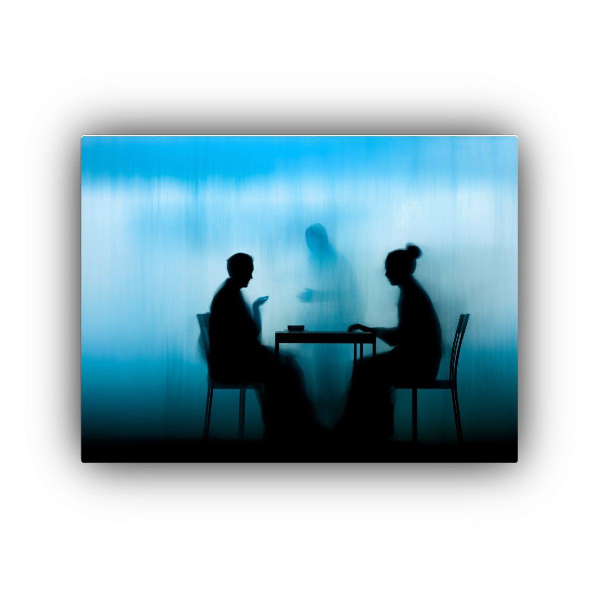 Pintura Abstracta: Tres Personas Sentadas En Mesa, Una Mira 50x40cm-0