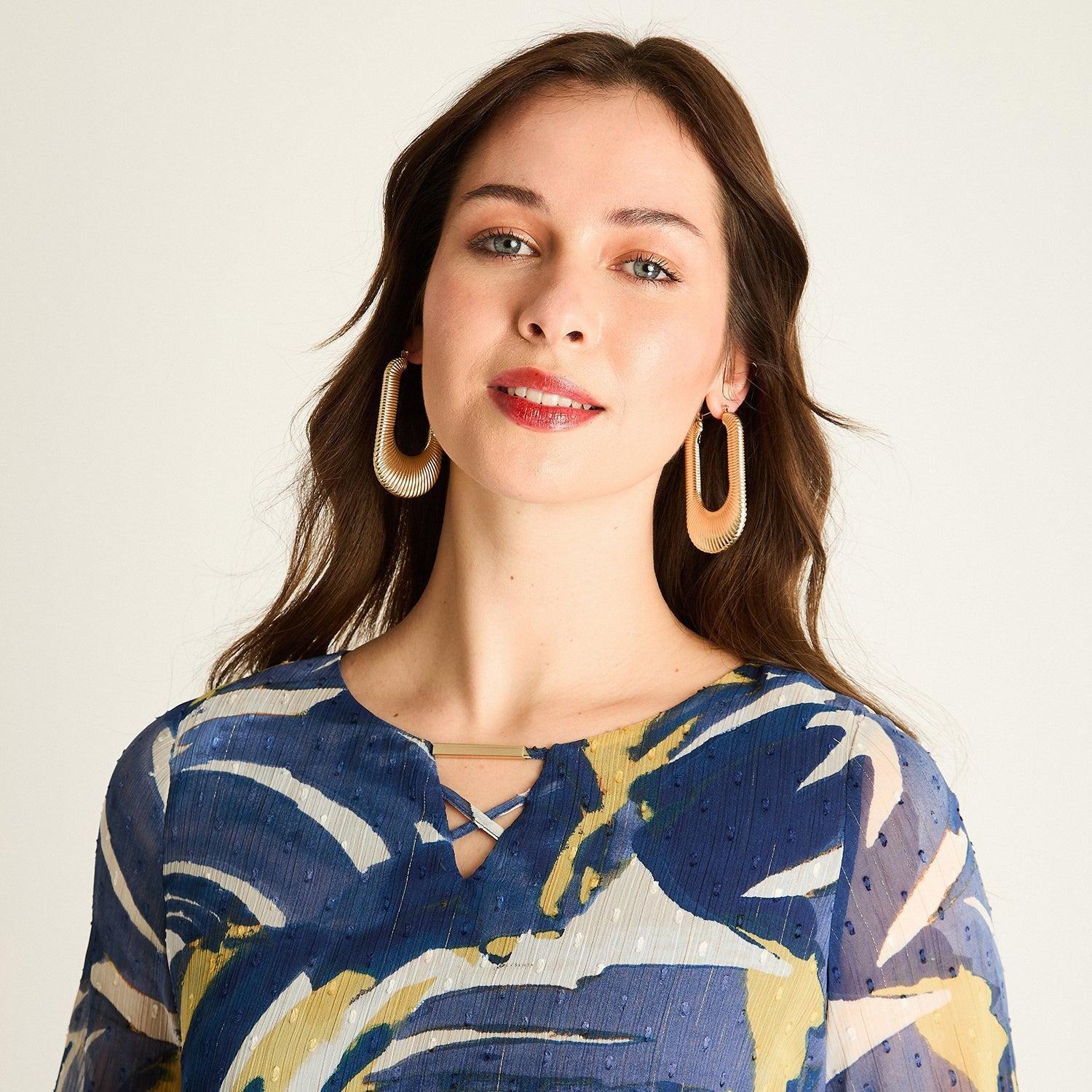 Blusa Azul Estampada con Capas-2