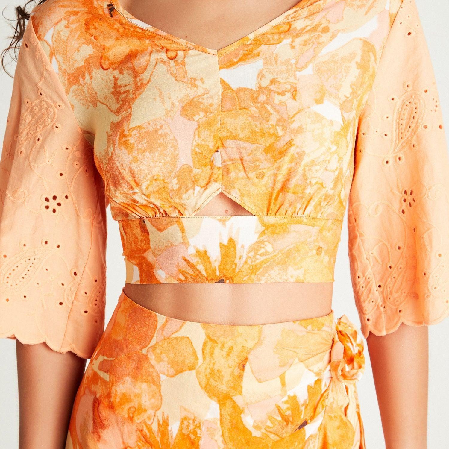 Blusa Naranjo Manga 3/4 Estampado Cuello V-2