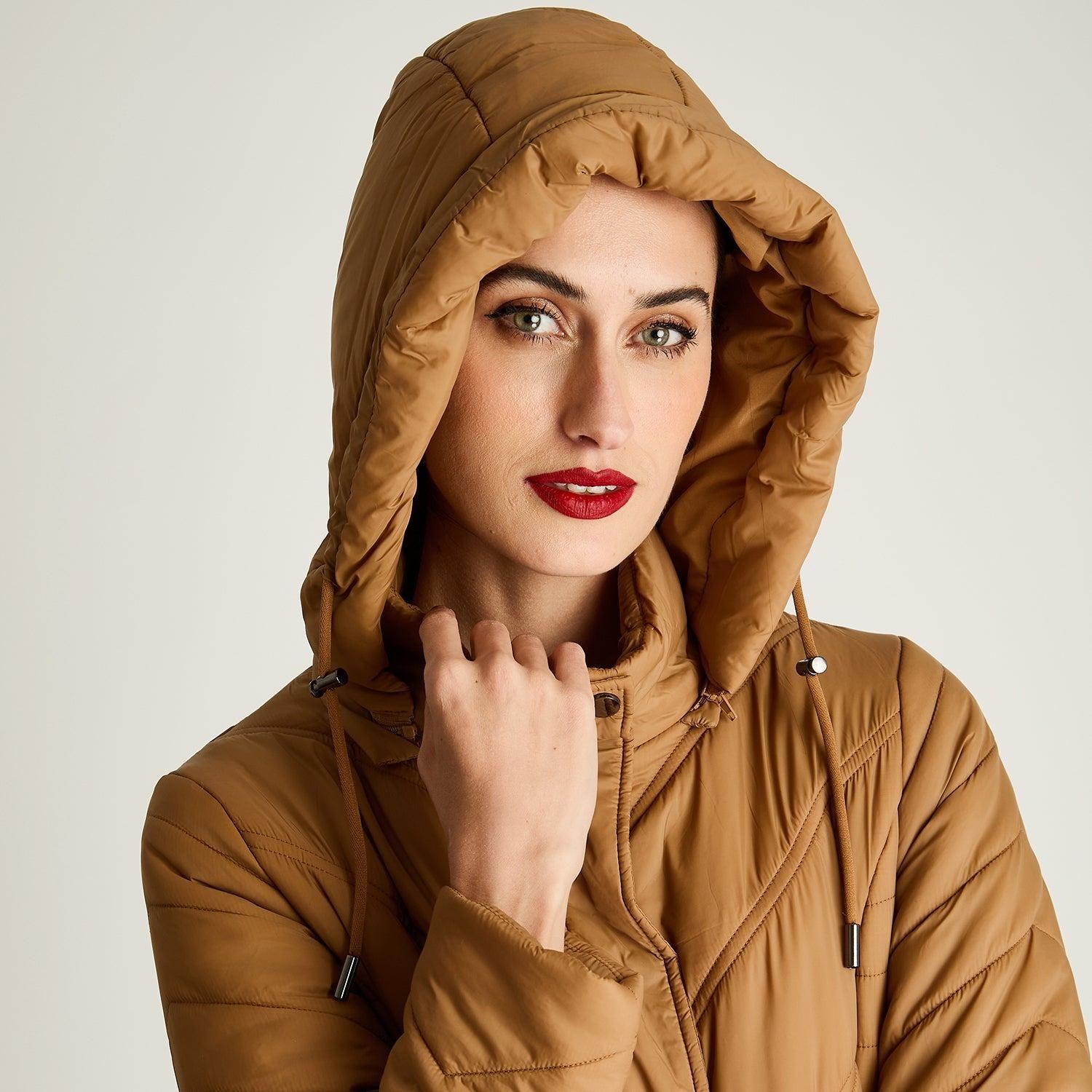 Parka Larga Con Cierre Frontal Y Gorro Camel-1