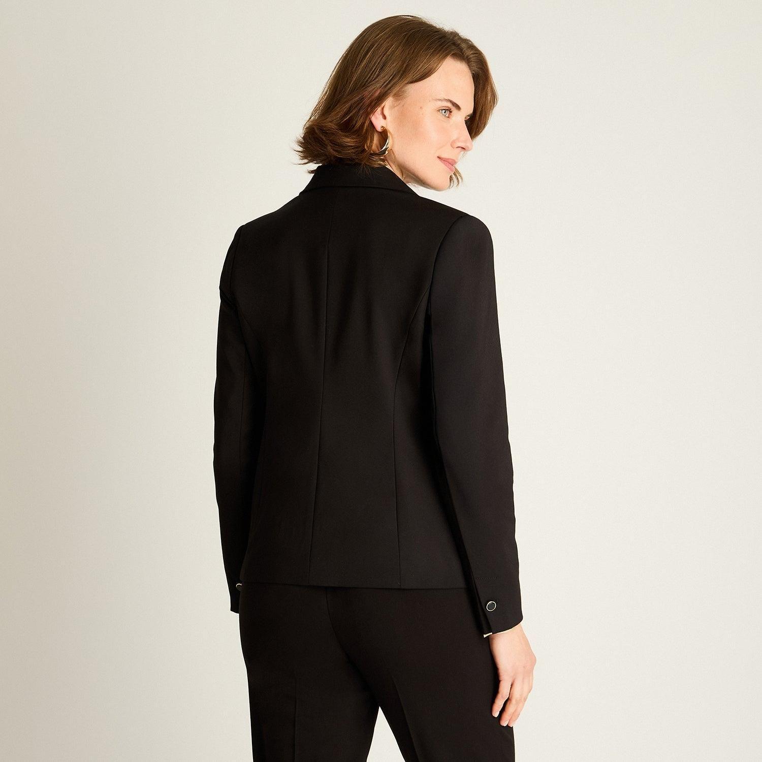 Blazer Negro de Corte Clásico-1