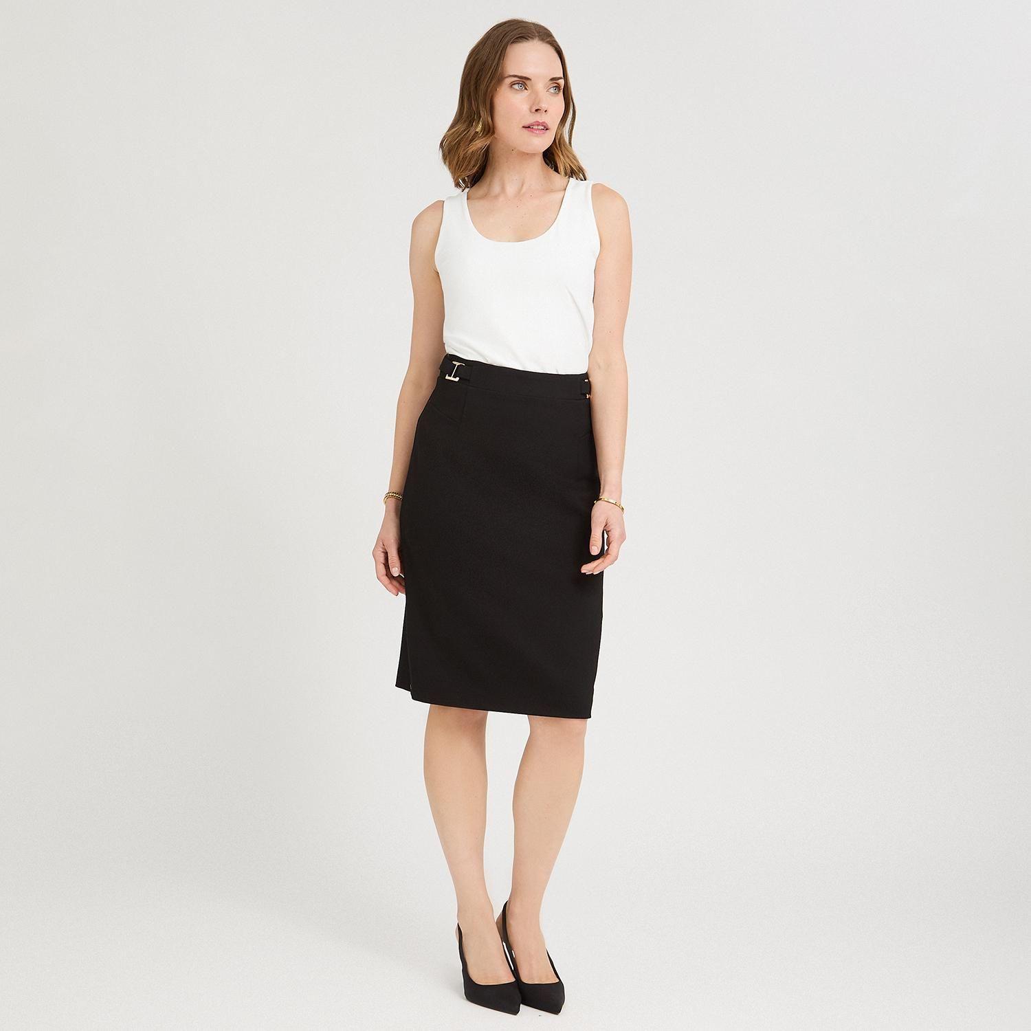 Falda Elasticada con Aplicación en Pretina Negro-3