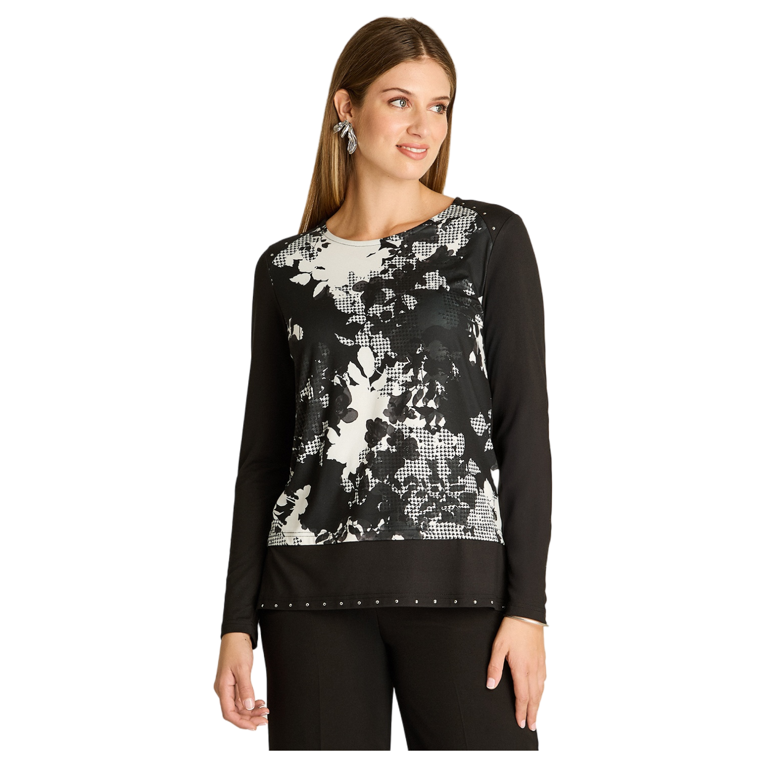 Polera Negra Manga Larga con Estampado Frontal y Aplicaciones-0