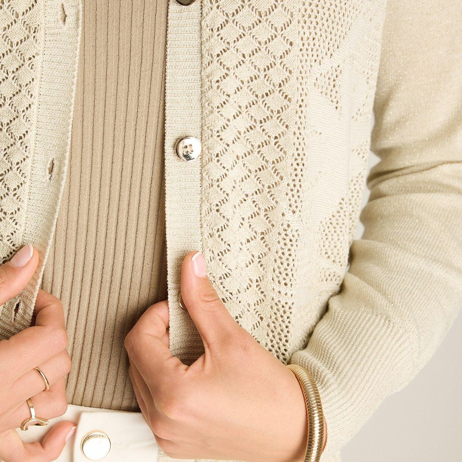 Cardigan Arena con Lurex y Botones Dorados-2