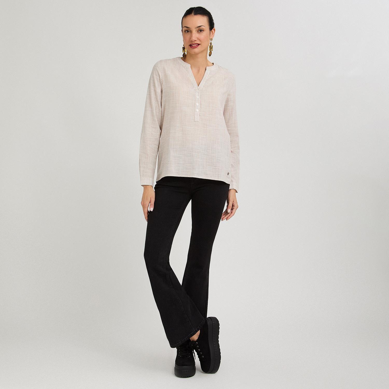 Blusa Look Lino Manga Roll Up Escote Mao Camel-3