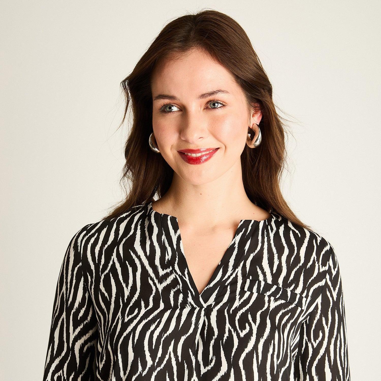 Blusa Negra Estampado Animal Print-2