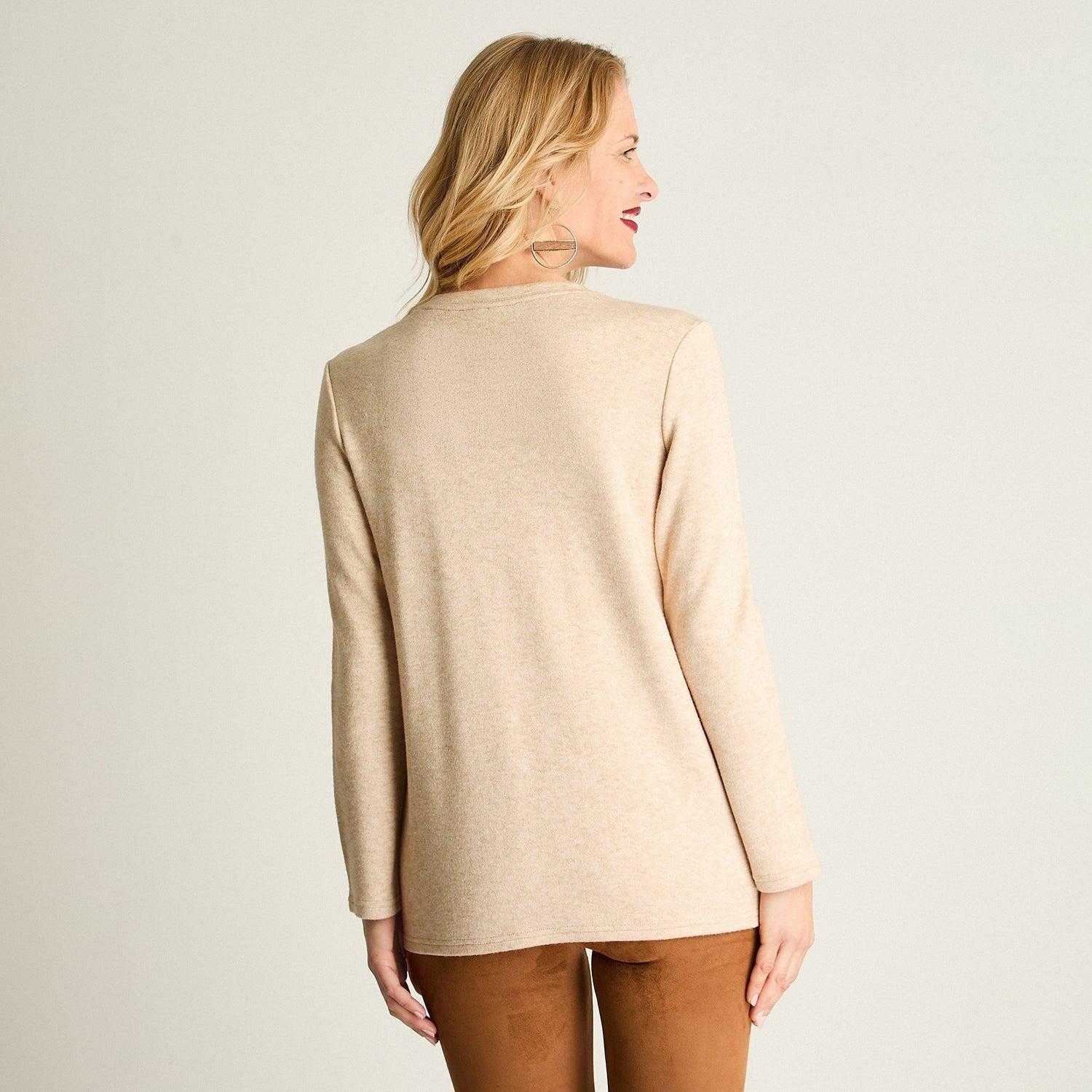 Polera Manga Larga Lanilla Print Focalizado Beige-0