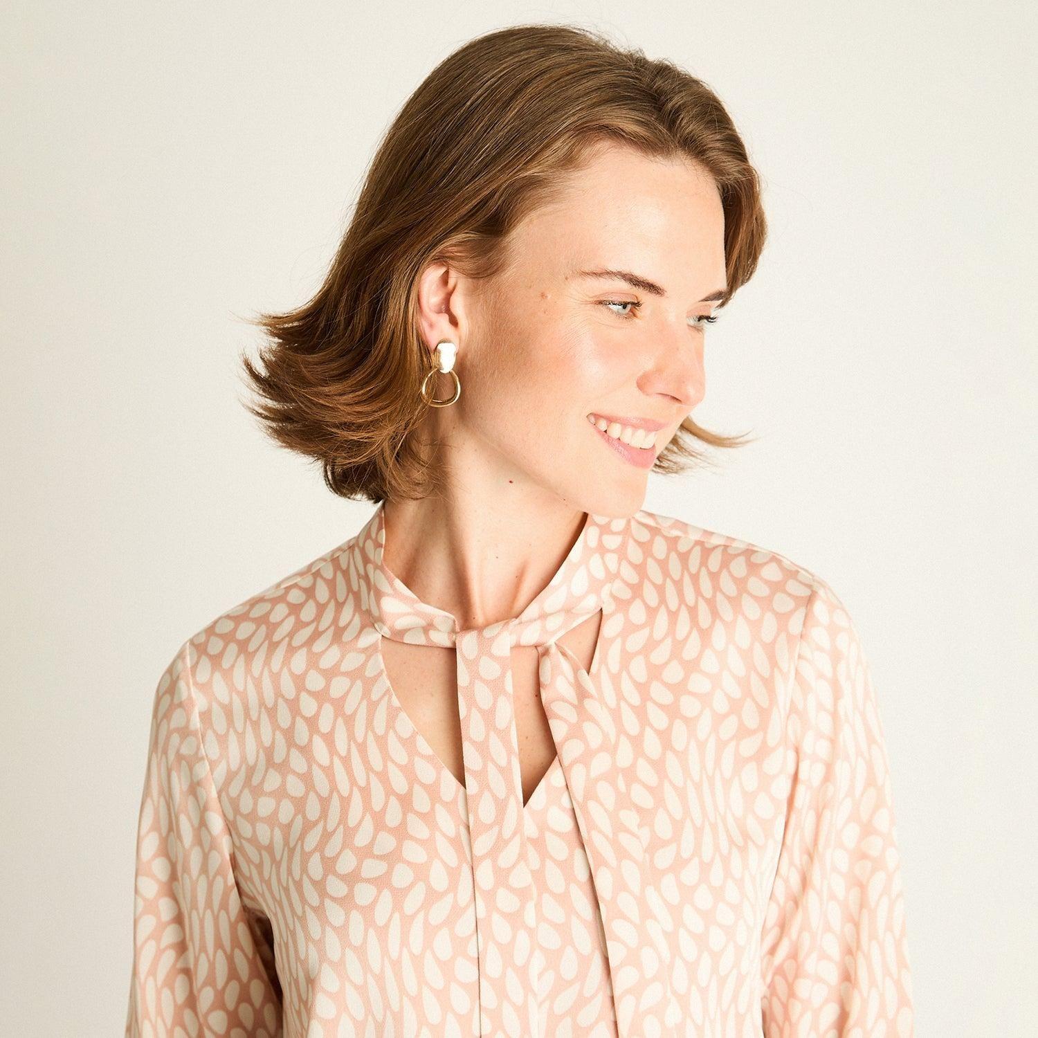Blusa Rosada con Lazo-2