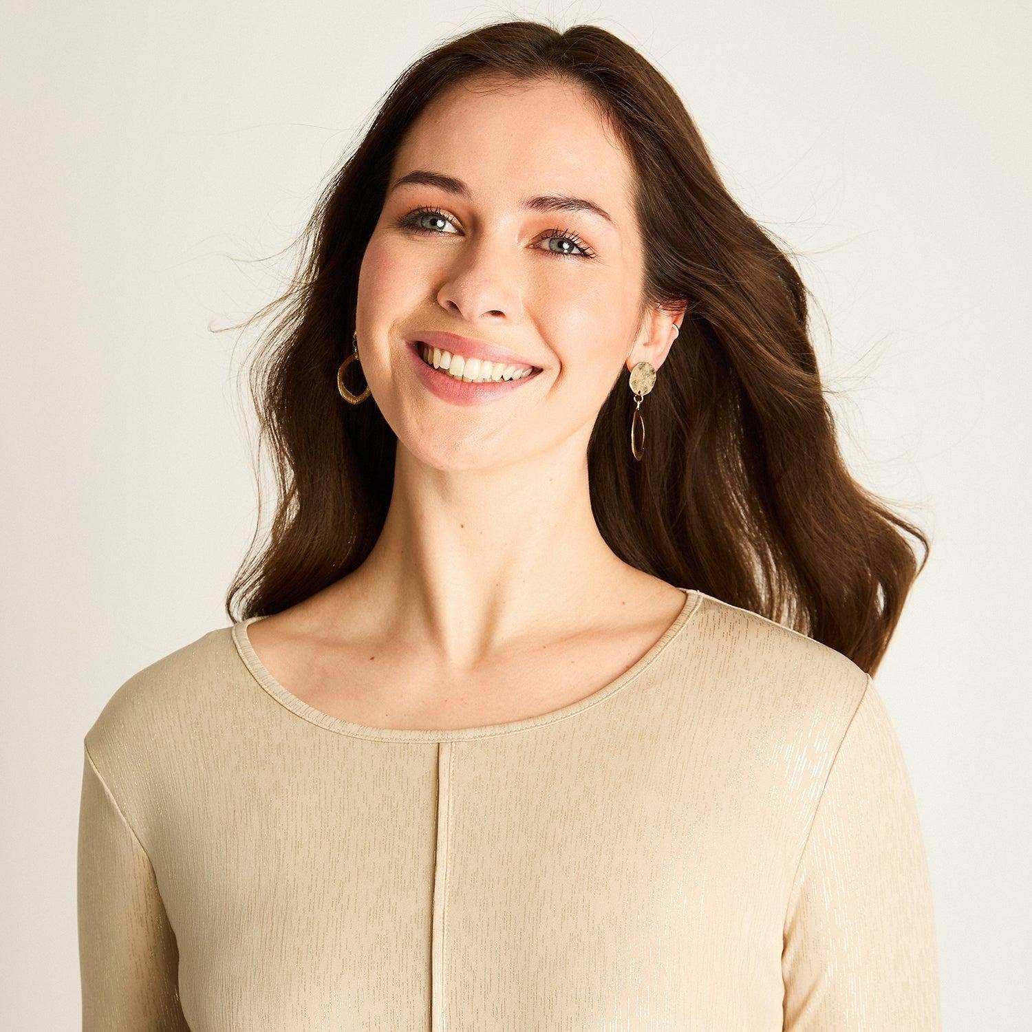 Polera Beige Manga Larga con Costura Frontal-2