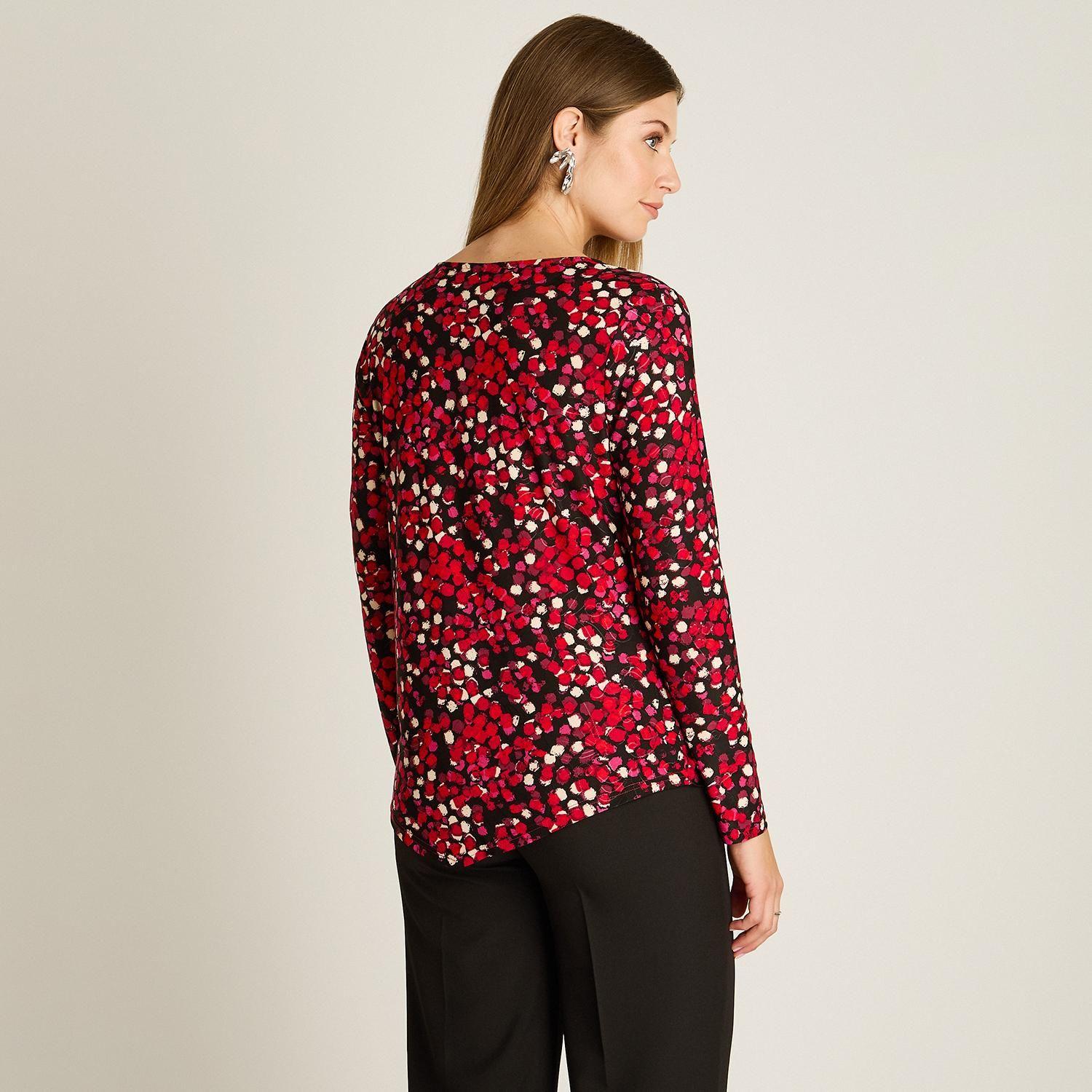 Polera Roja Manga Larga Estampada con Cuello Redondo y Collar-1