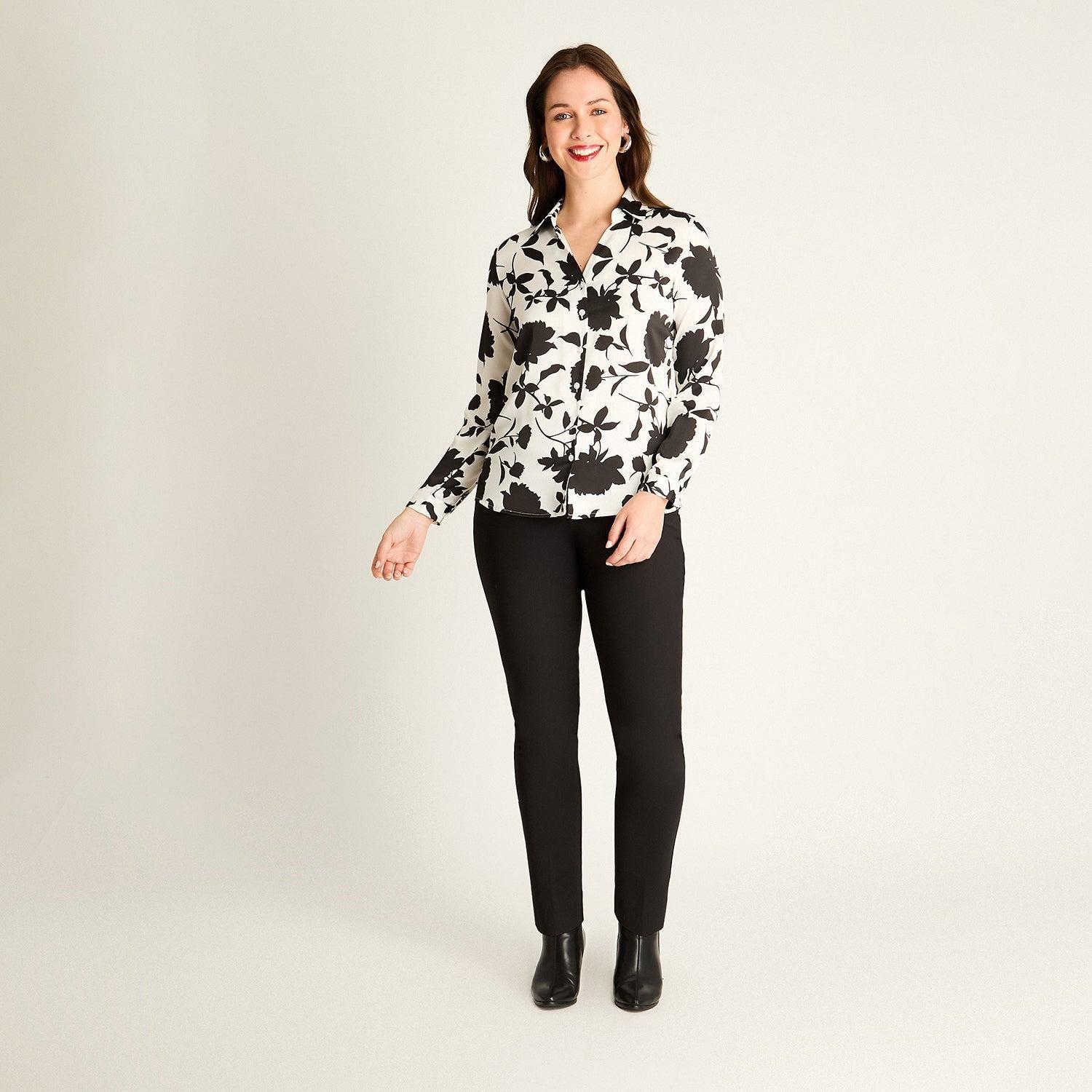 Blusa Negra Floral con Estilo Camisero-3