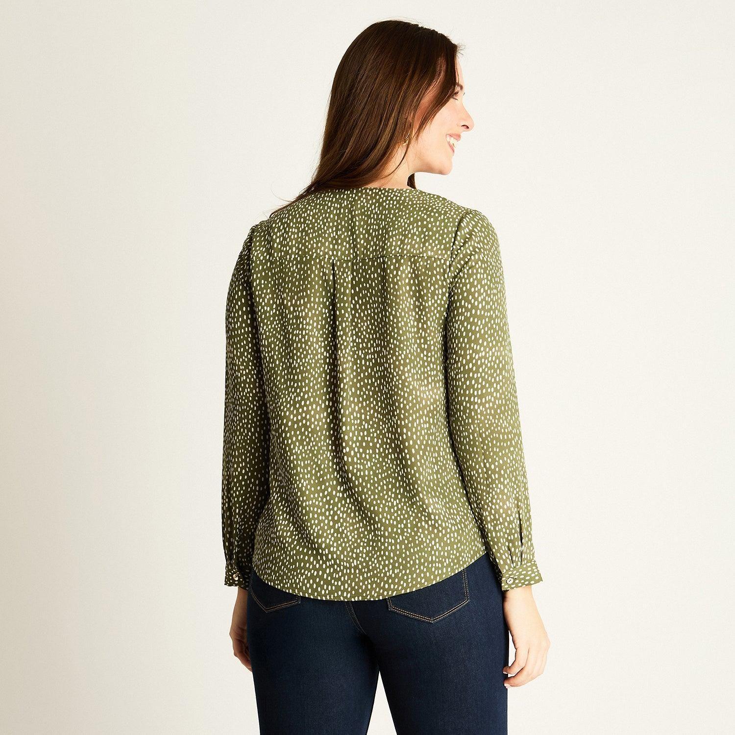 Blusa Verde Estampada con Escote en V-1