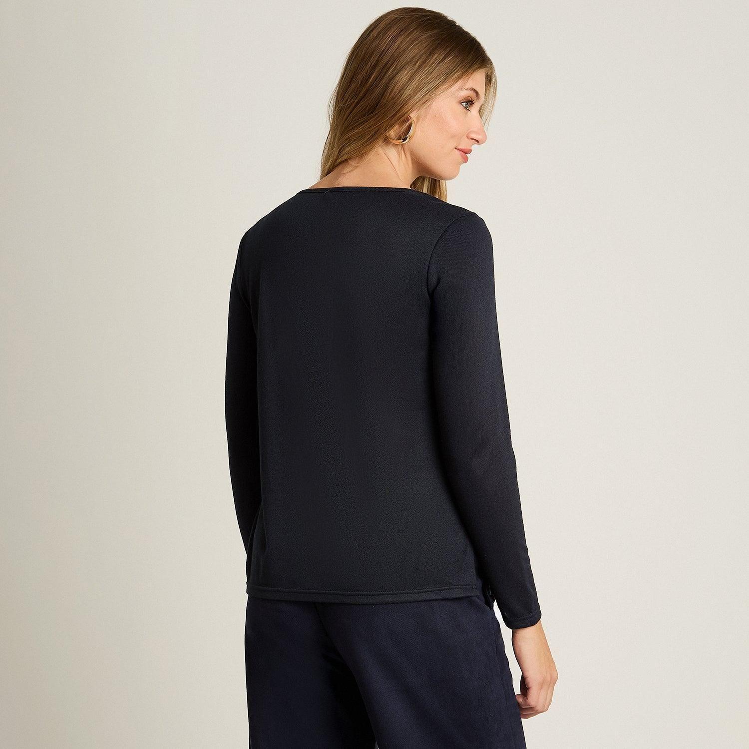 Polera Azul de Lanilla con Estampado y Detalles de Strass-1