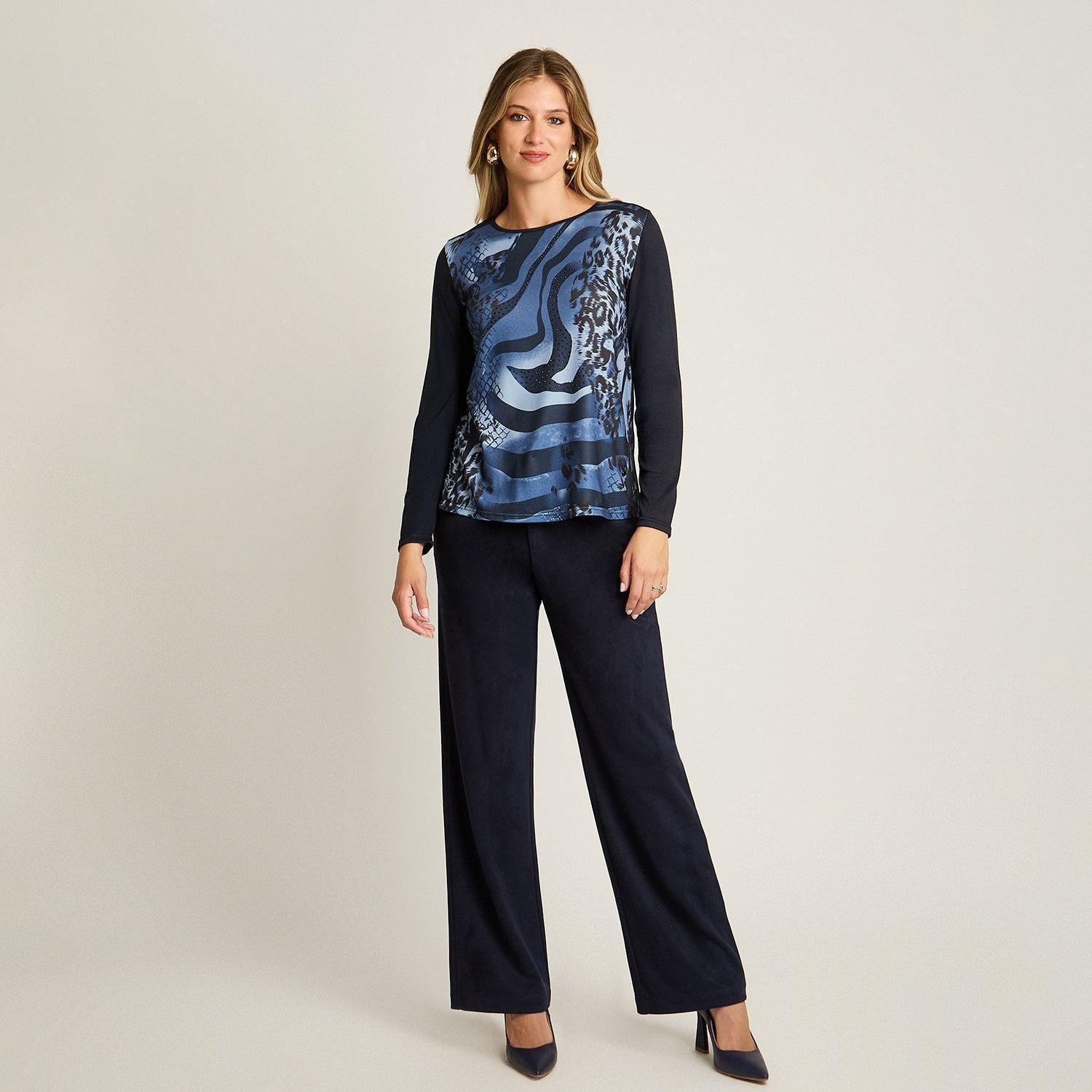 Polera Azul de Lanilla con Estampado y Detalles de Strass-3