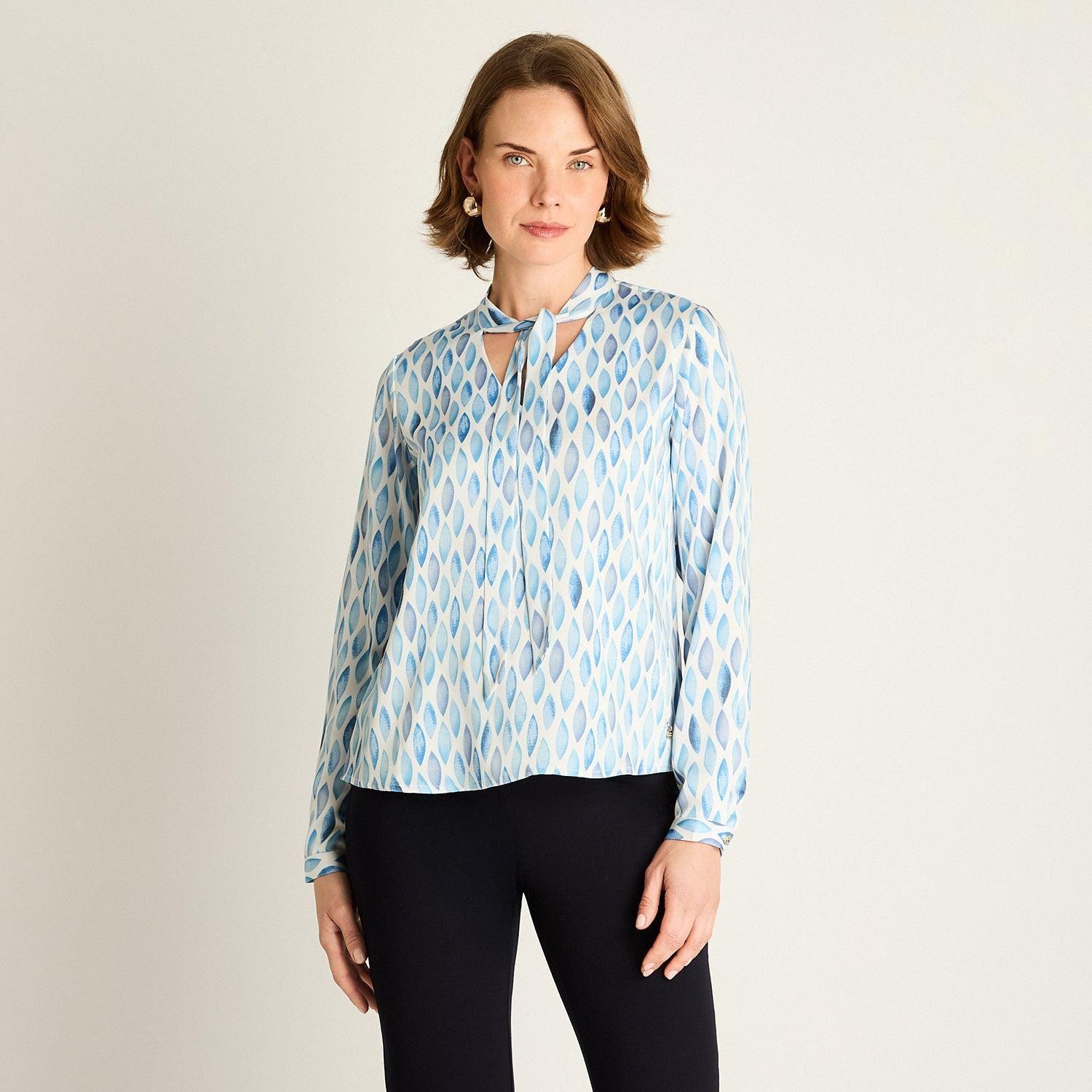 Blusa Celeste con Estampado Geométrico-0