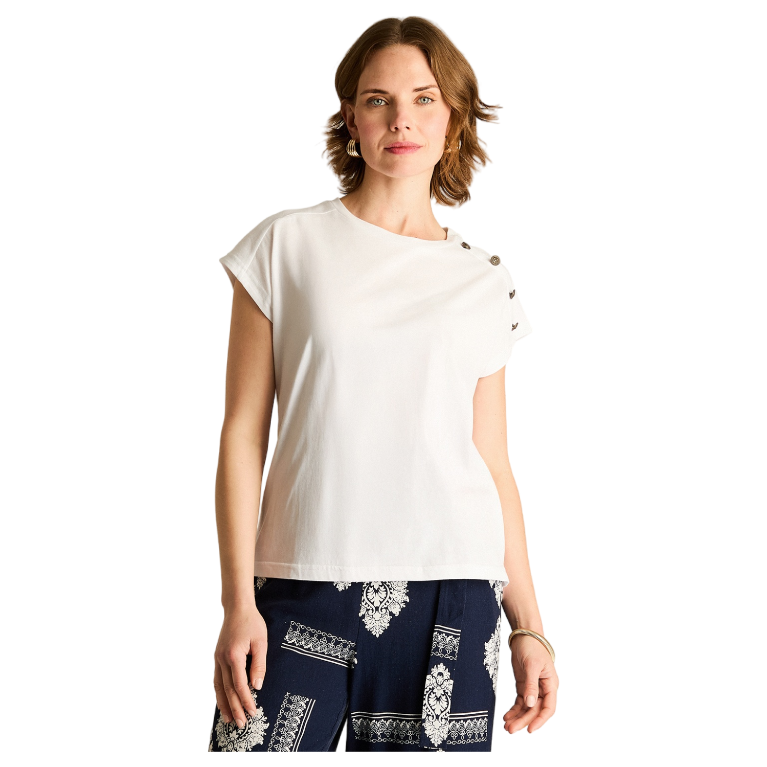 Polera Blanca con Botones Decorativos en Hombro-0