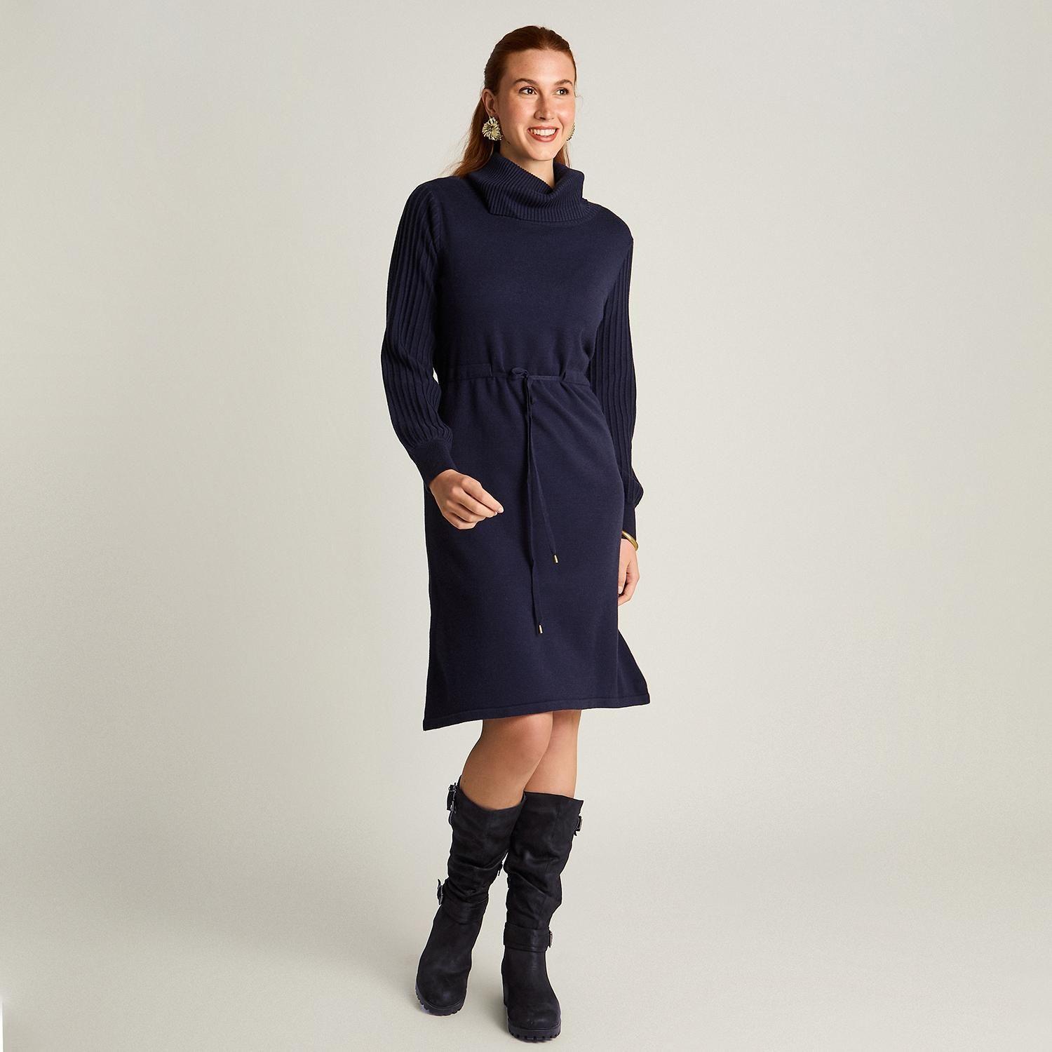 Vestido tejido azul marino con cuello alto y amarra en cintura-3