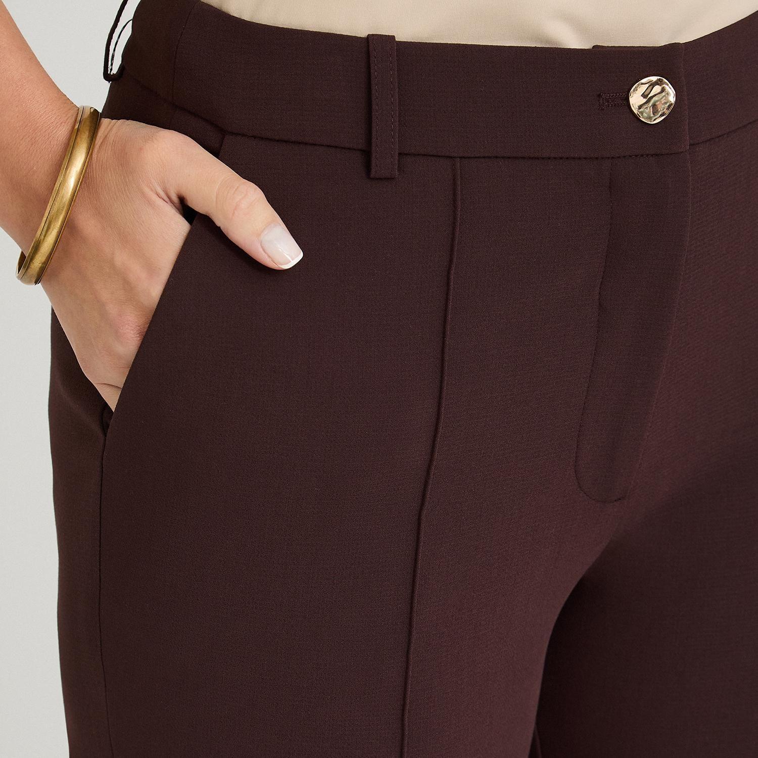 Pantalón Formal Flare con un Botón Café-2