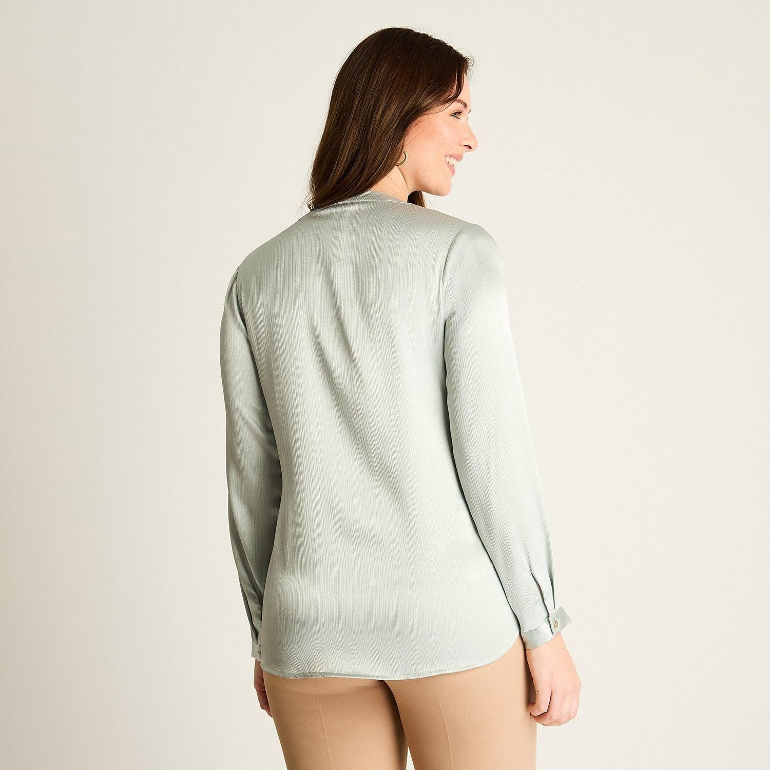 Blusa Menta con Botonadura Frontal-1