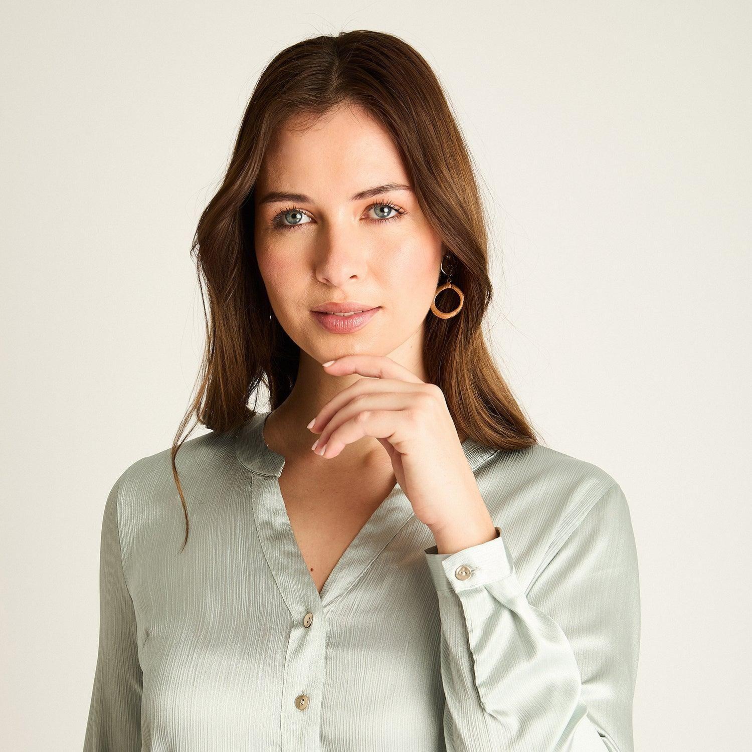 Blusa Menta con Botonadura Frontal-2