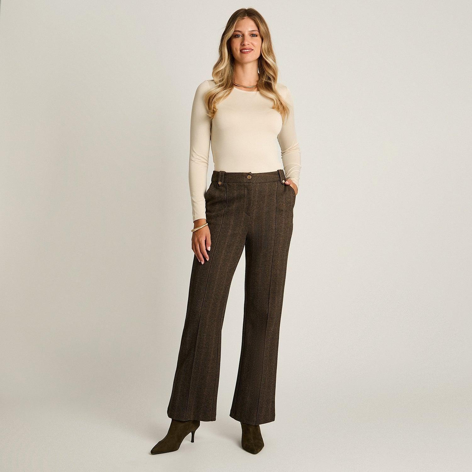 Pantalón Formal Café con Estampado Texturado Corte Recto-3